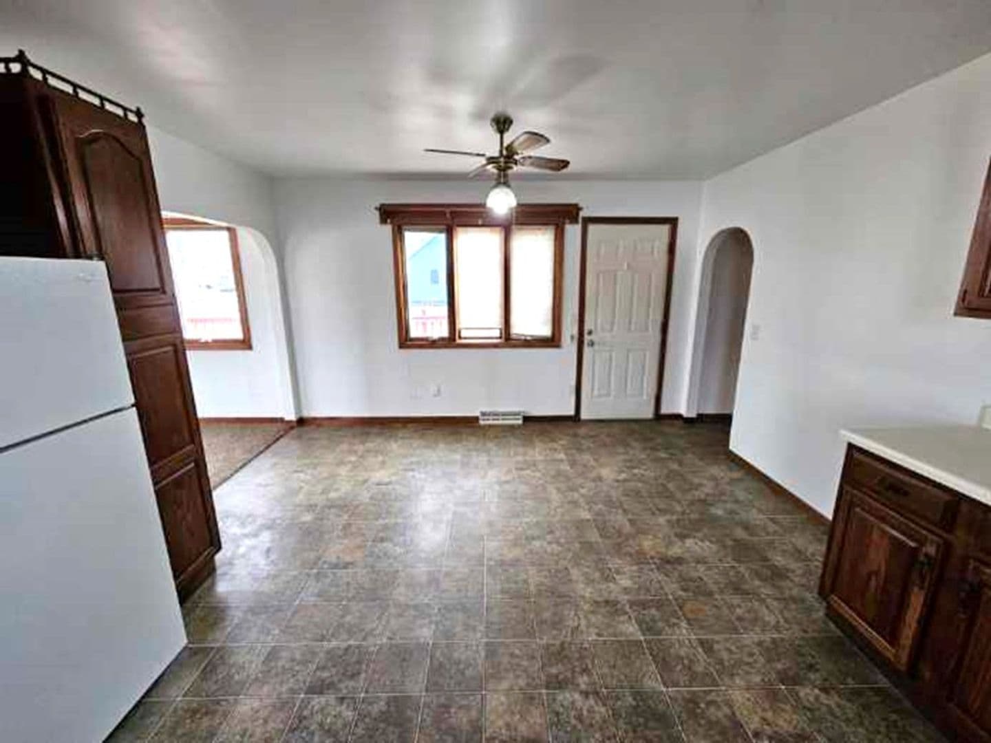 Garretson Apartment: 805 4th Street