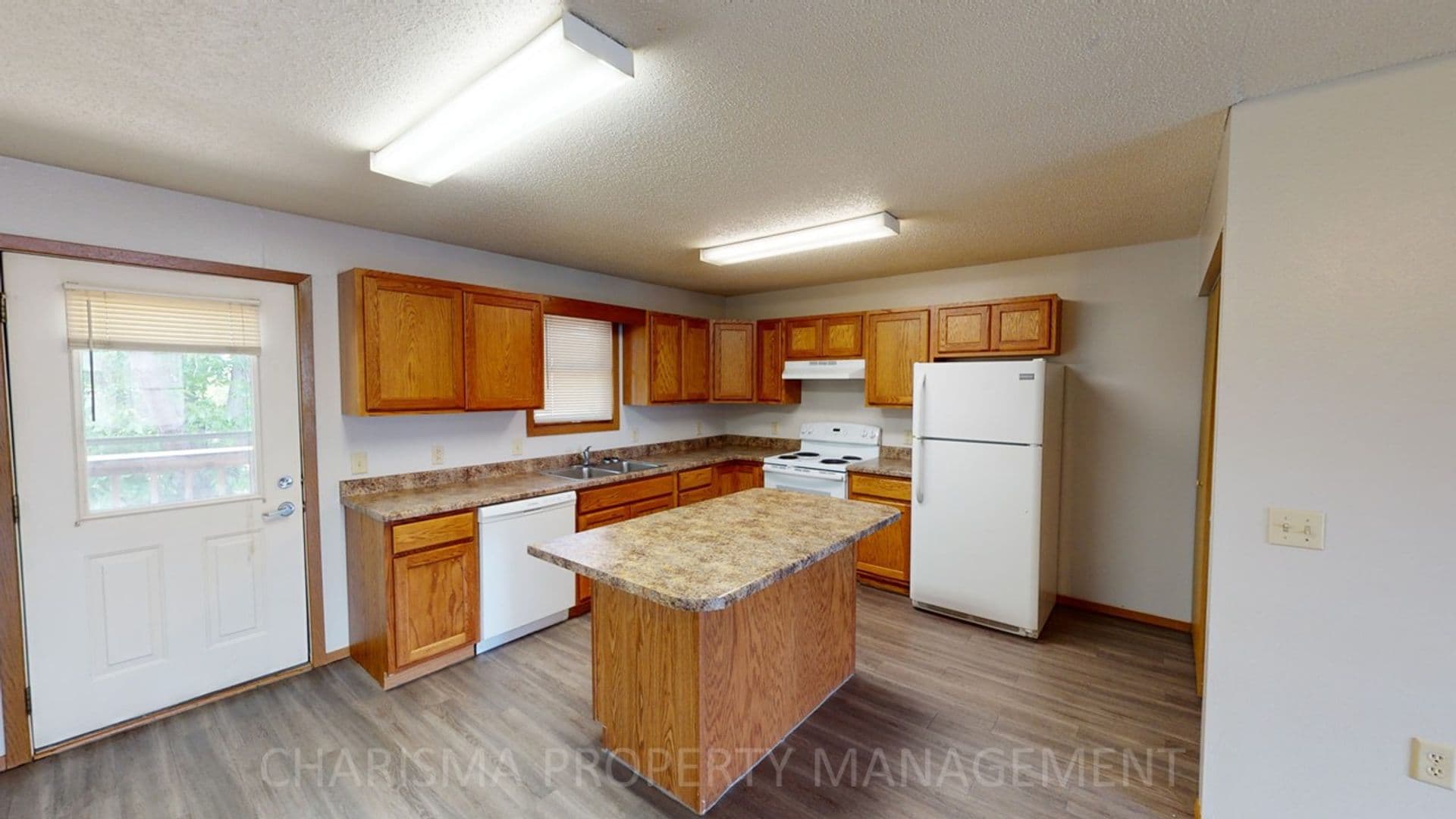 Sioux Falls Apartment: 3500, 3506 and 3510 S Sertoma Ave