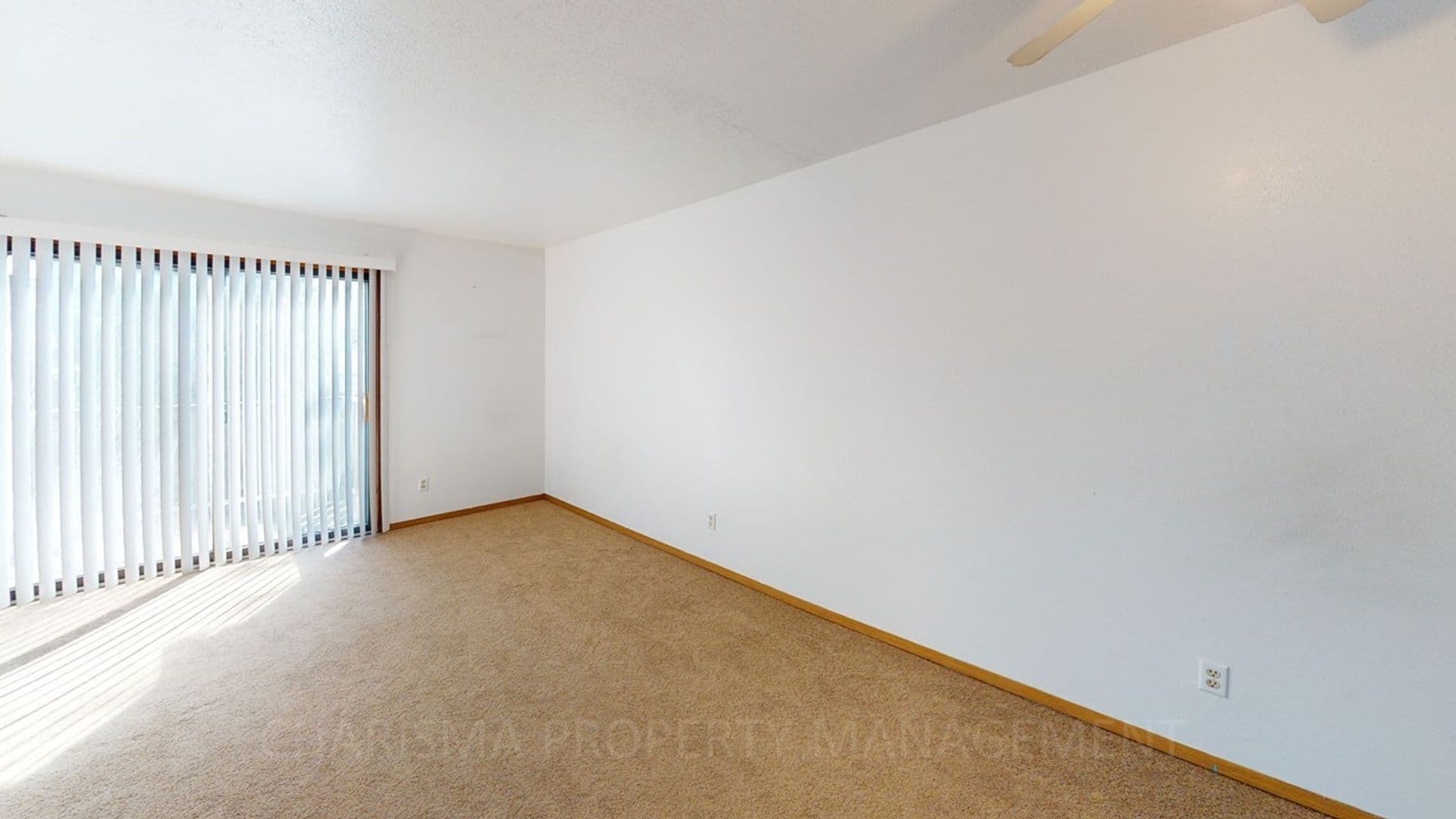 Pipestone Apartment: 920 2nd St. NW