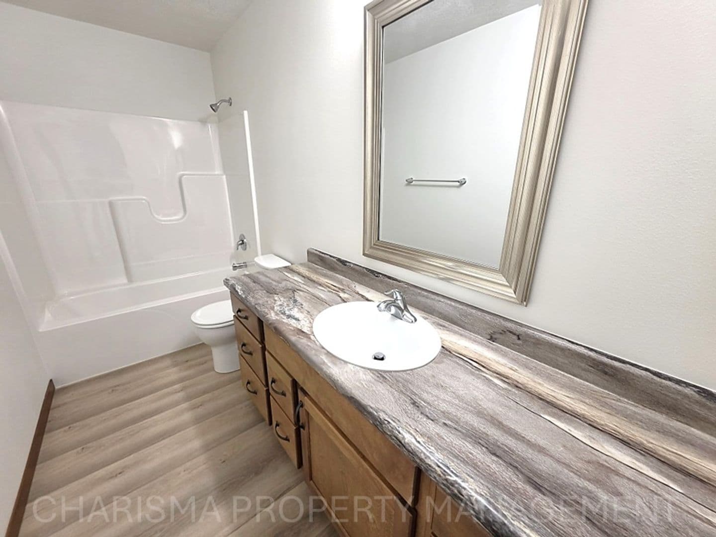 Sioux Falls Apartment: 9622 Tunis Drive