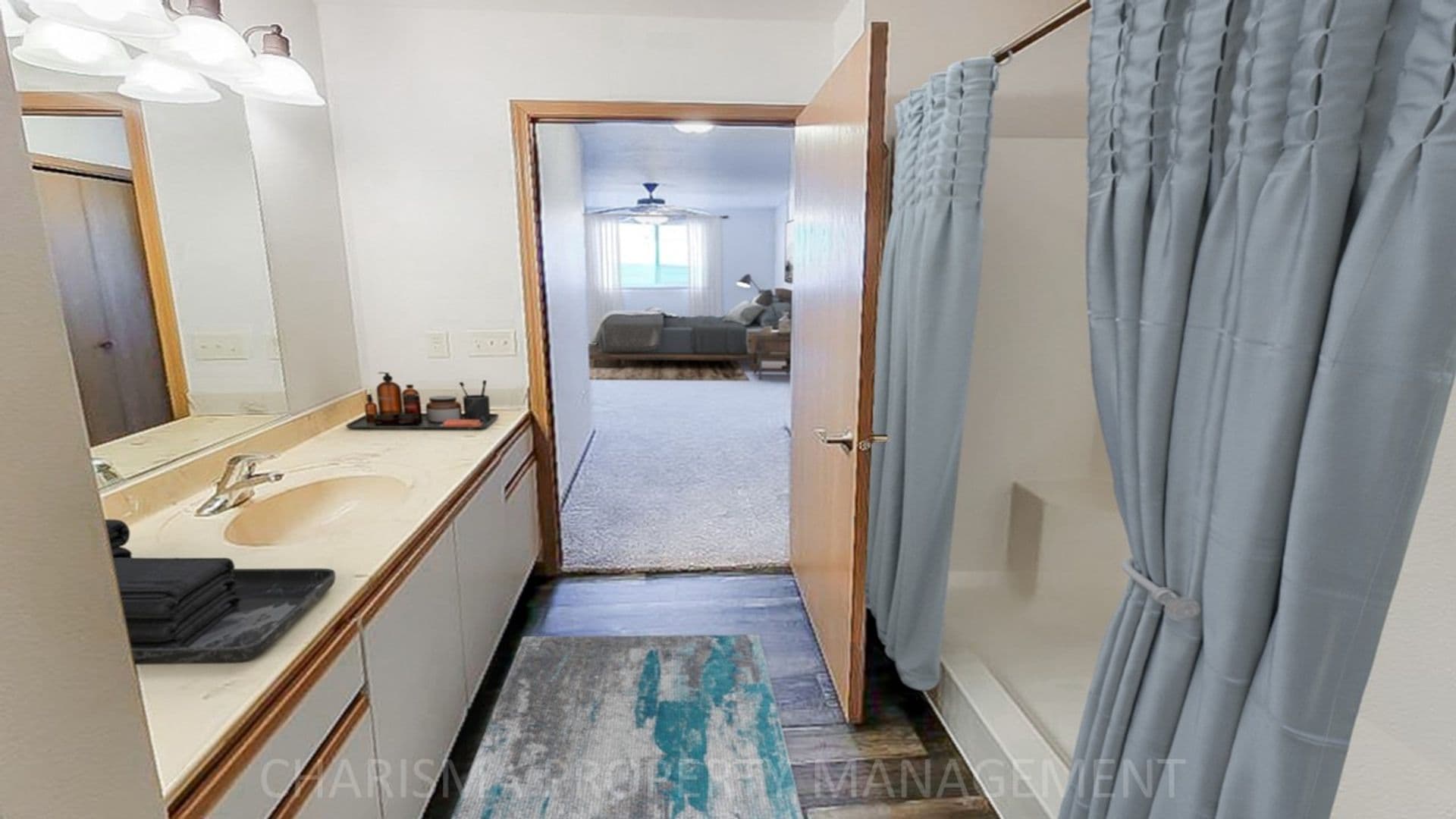 Hartford Apartment: 906 N Western Ave  and 911 N Oaks Ave