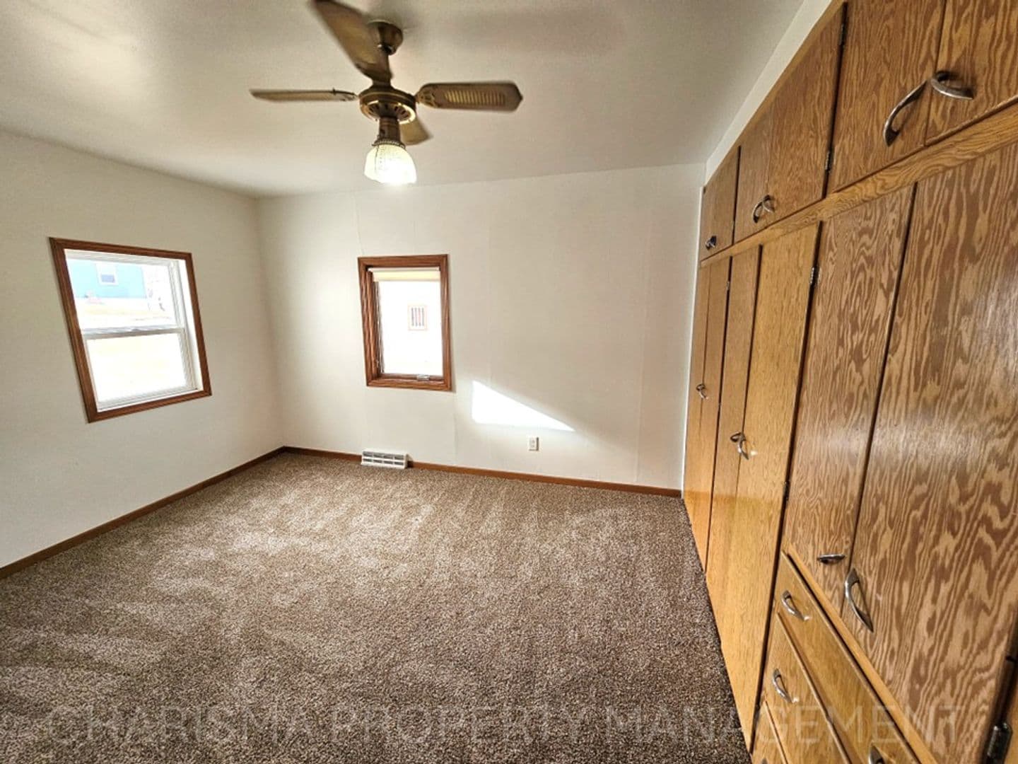 Garretson Apartment: 805 4th Street