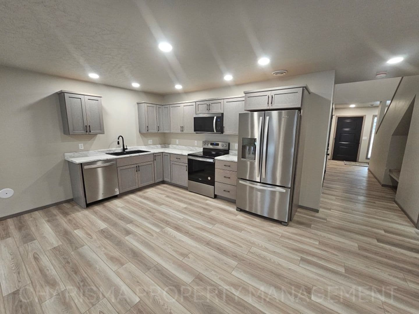 Dell Rapids Apartment: 712 E 6th St