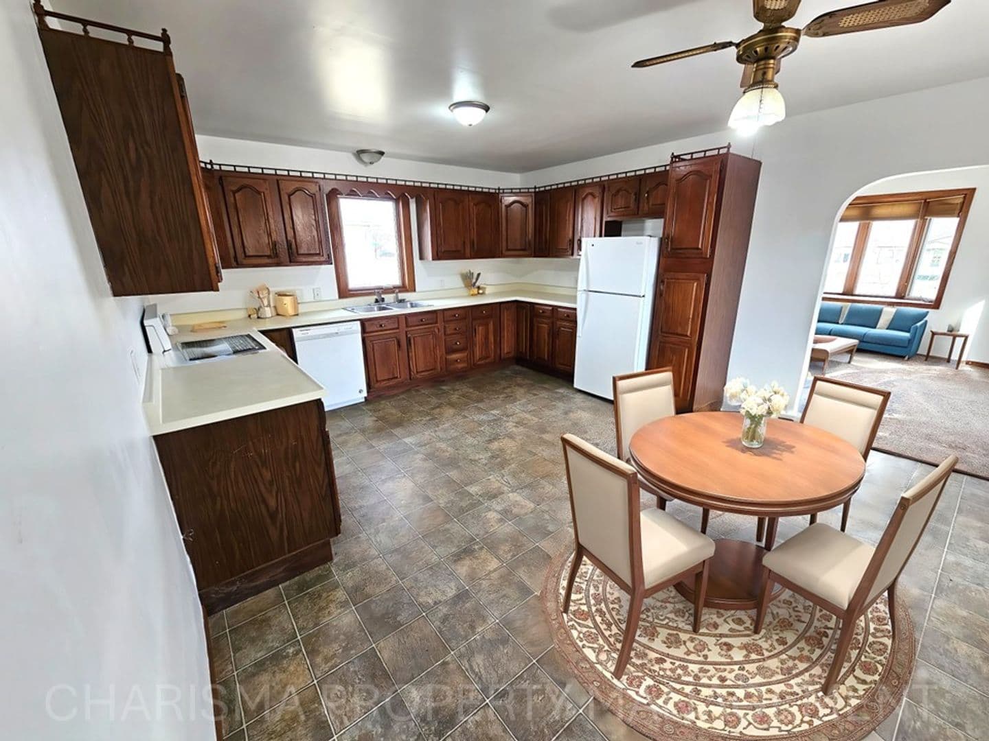 Garretson Apartment: 805 4th Street