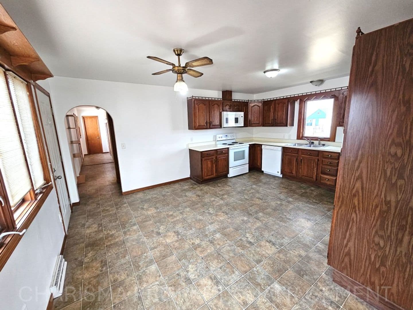 Garretson Apartment: 805 4th Street