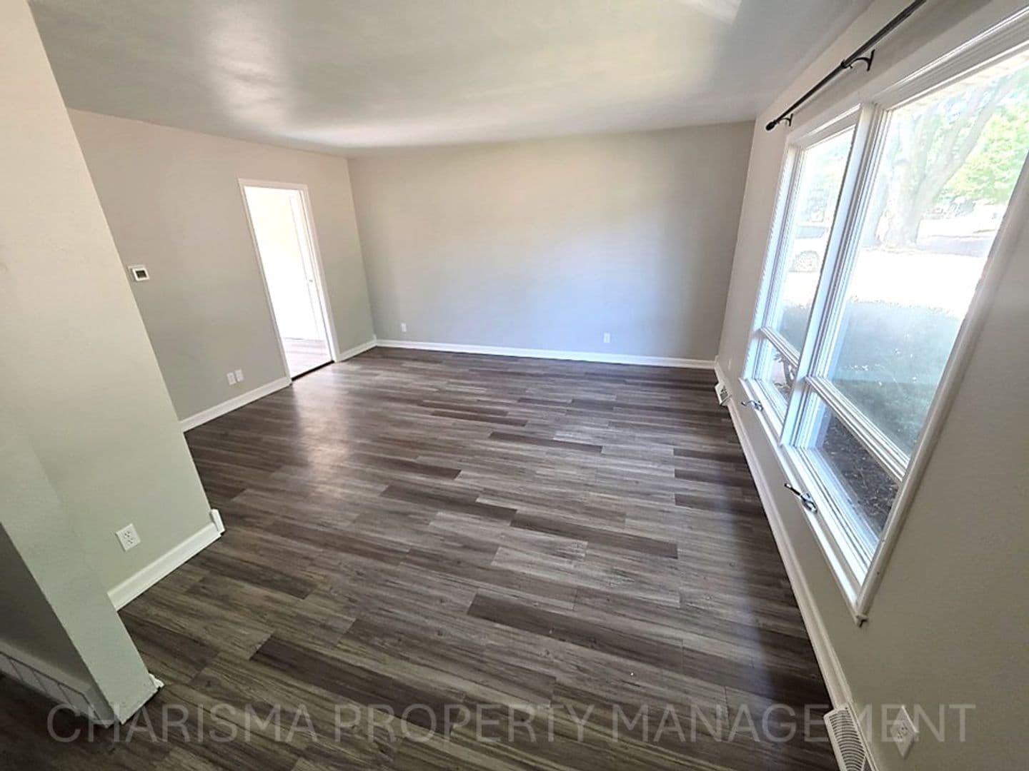 Sioux Falls House: 913 E Pam Street