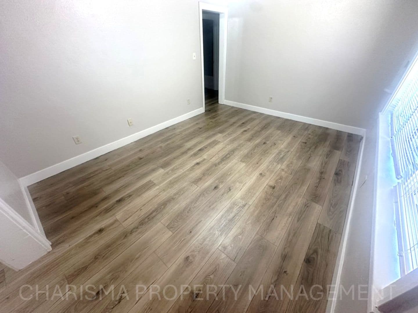 Sioux Falls Apartment: 1227 E 8th Street