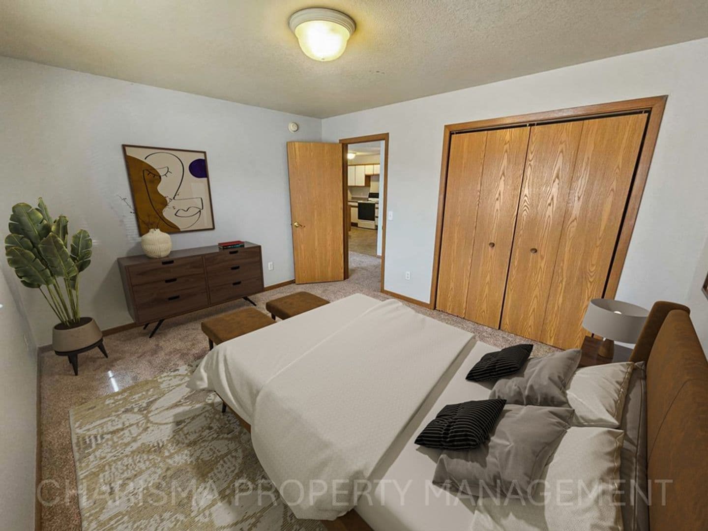 Tea Apartment: 340 N Main Ave #01
