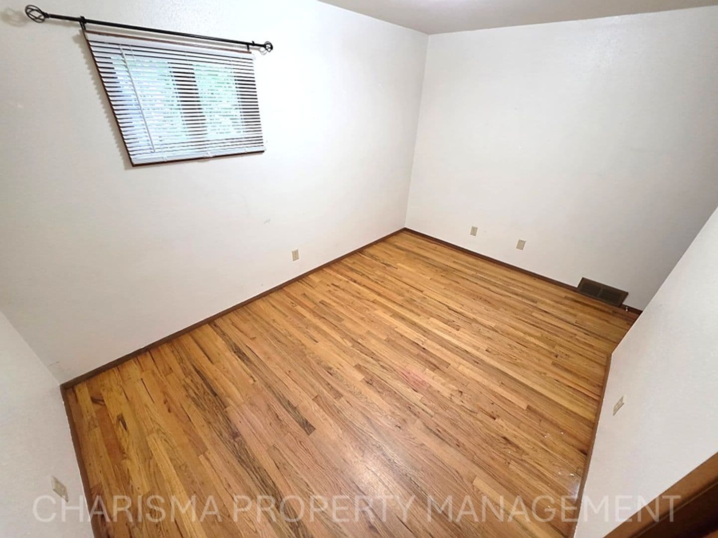 Sioux Falls House: 3004 S West Ave