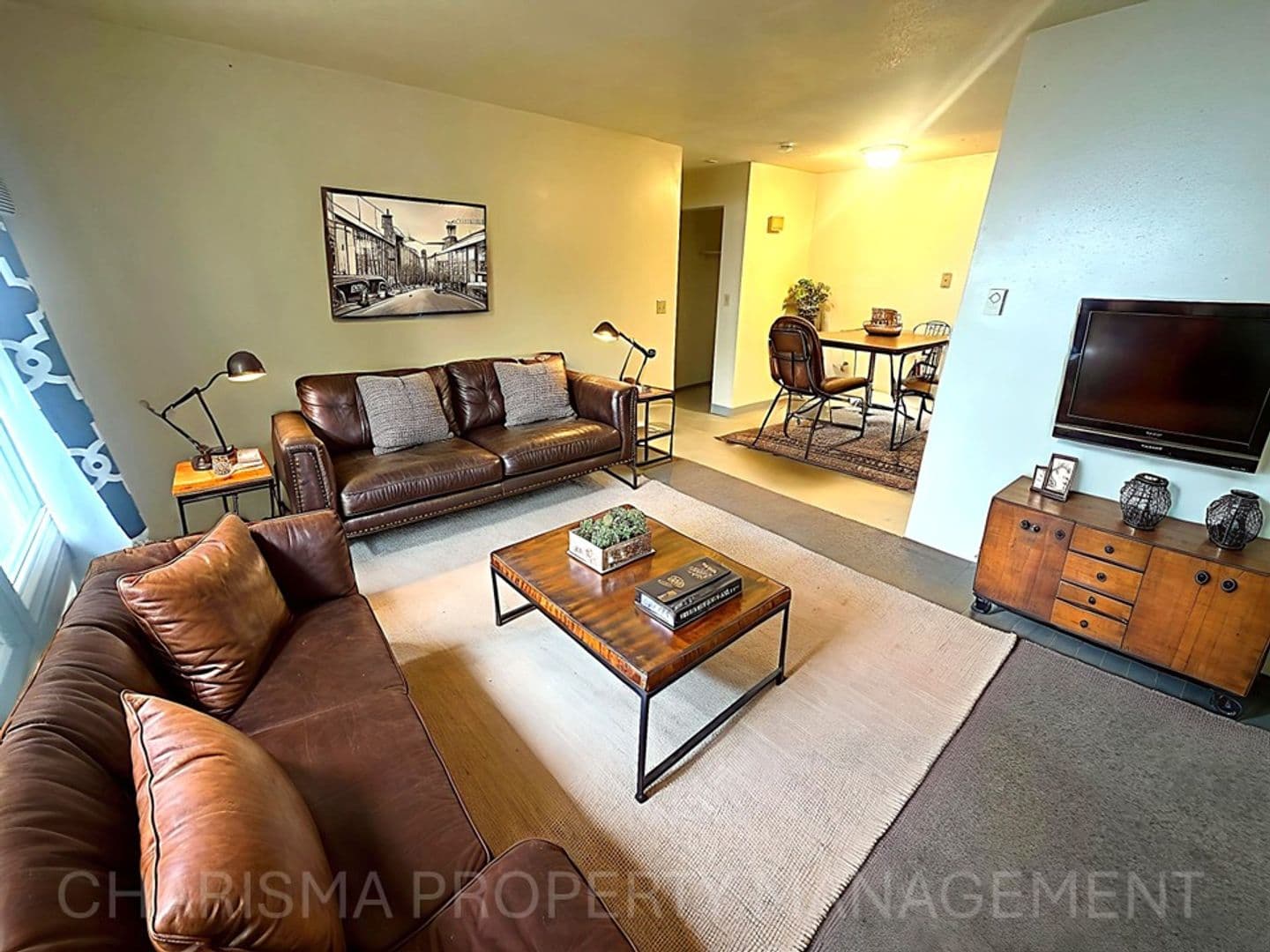 Garretson Apartment: 513 N Main Ave