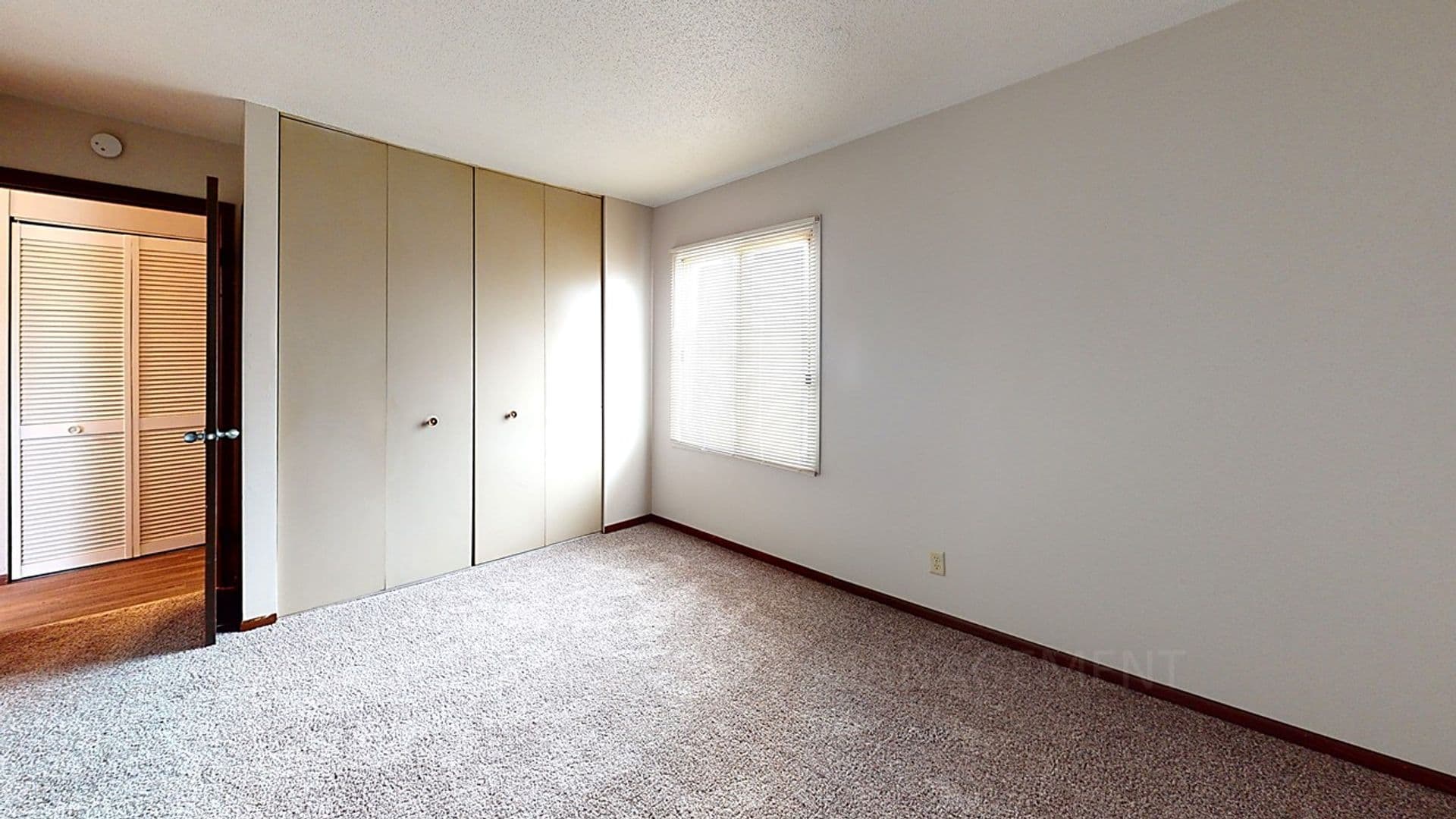 Sioux Falls Apartment: 111 N Cleveland Ave