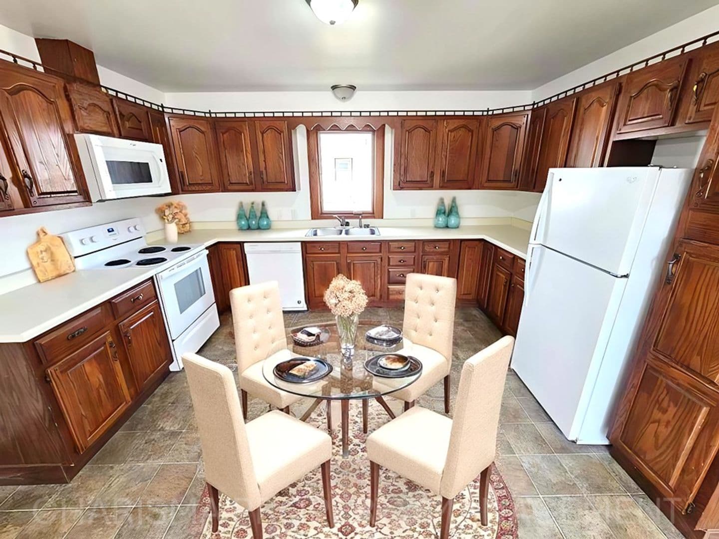 Garretson Apartment: 805 4th Street