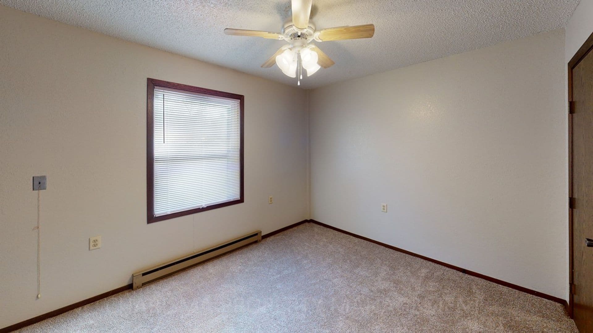 Sioux Falls Apartment: 4904 S Kirkwood Circle