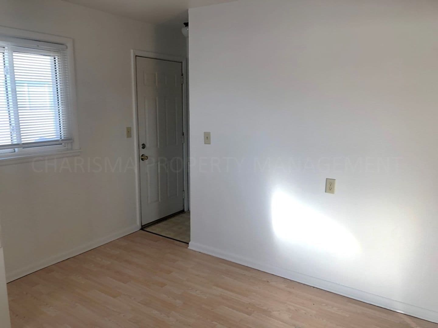 Sioux Falls Apartment: 1104, 1106, 1108 and 1110 S Bahnson Ave