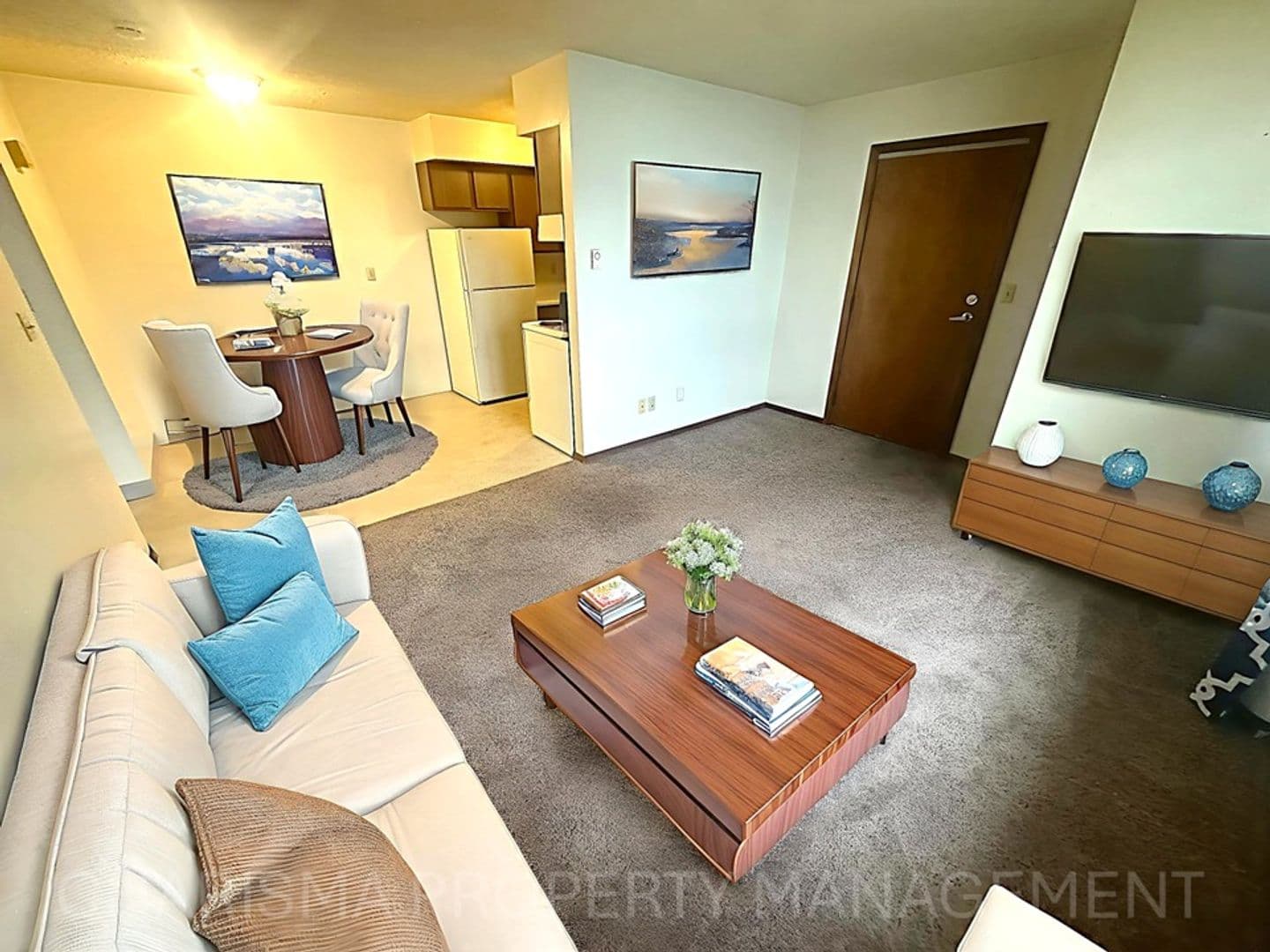 Garretson Apartment: 513 N Main Ave