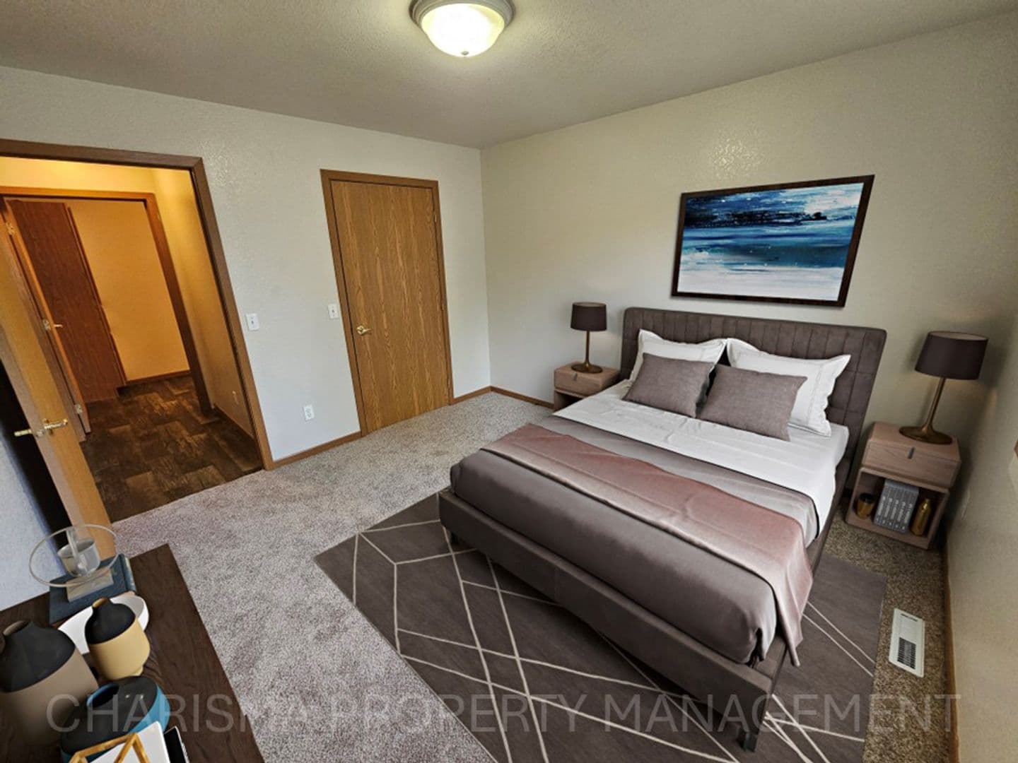 Tea Apartment: 340 N Main Ave #11