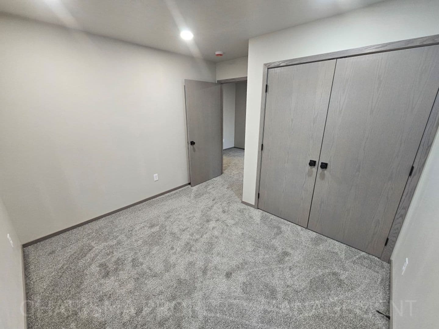 Dell Rapids Apartment: 712 E 6th St