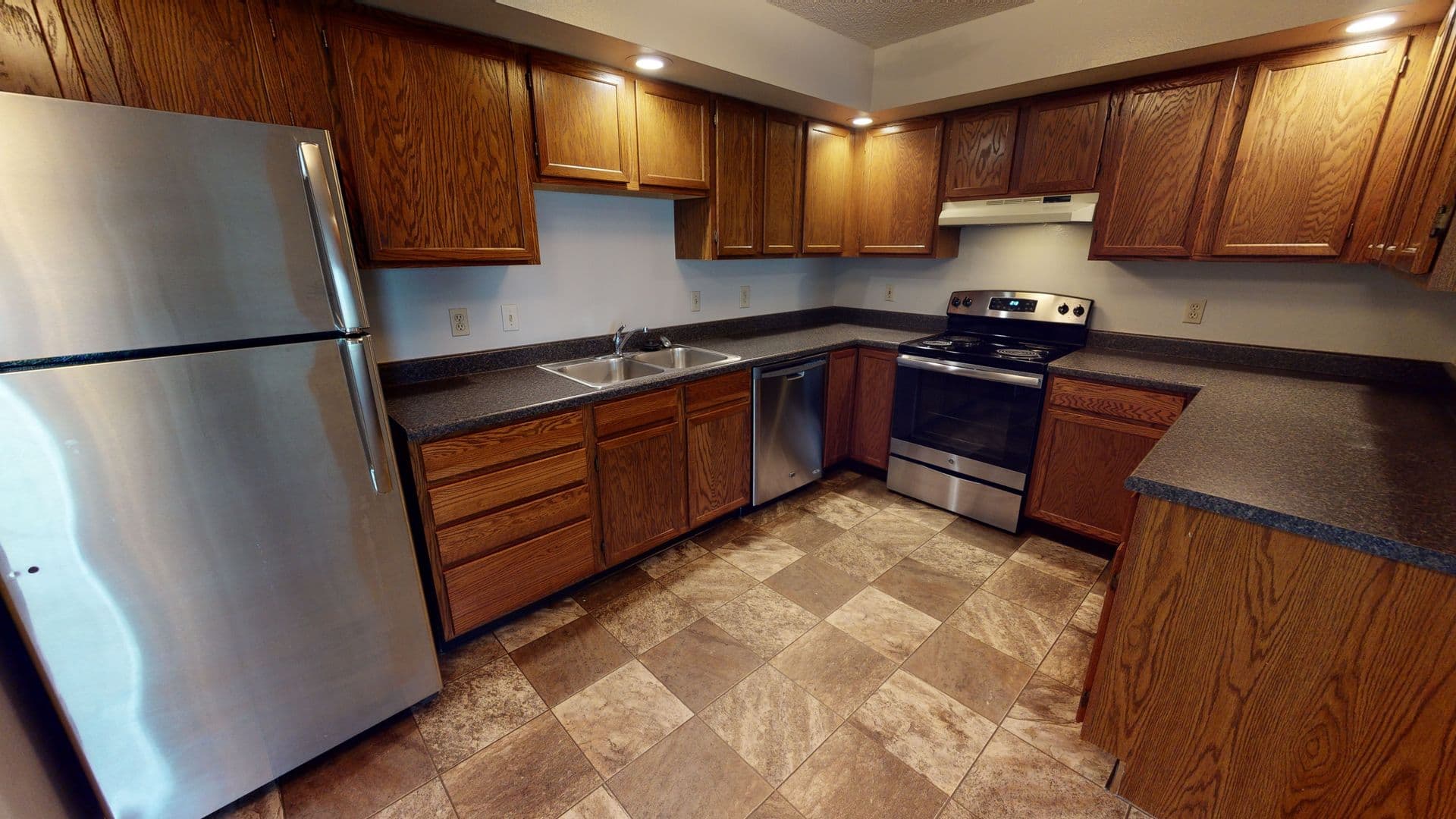Brookings Apartment: 1016 Southland Lane