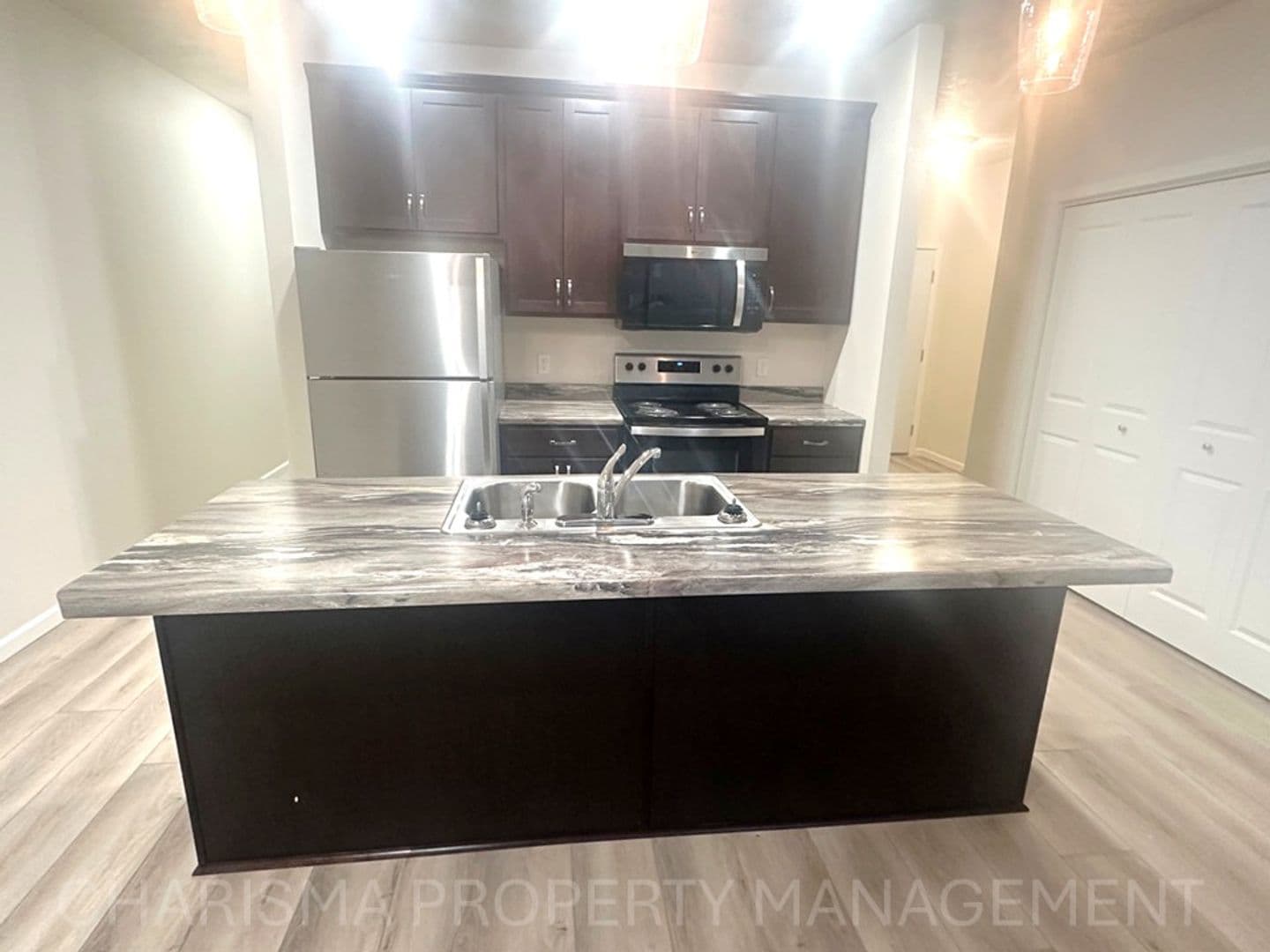 Sioux Falls Apartment: 9308 W 32nd Street
