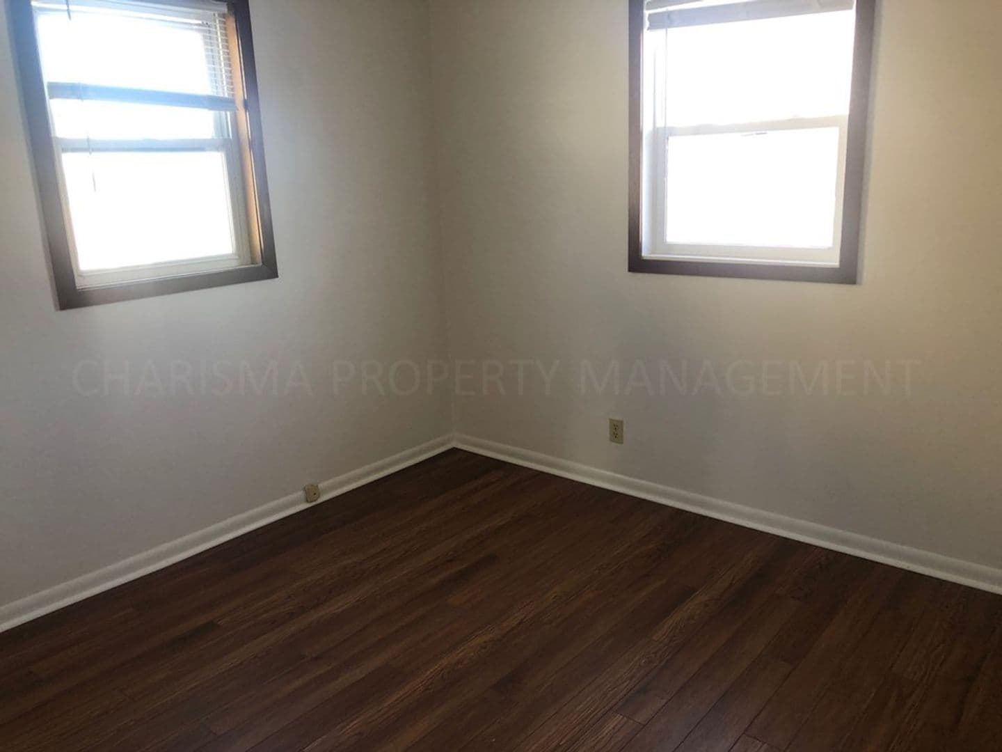 Sioux Falls Apartment: 1104, 1106, 1108 and 1110 S Bahnson Ave