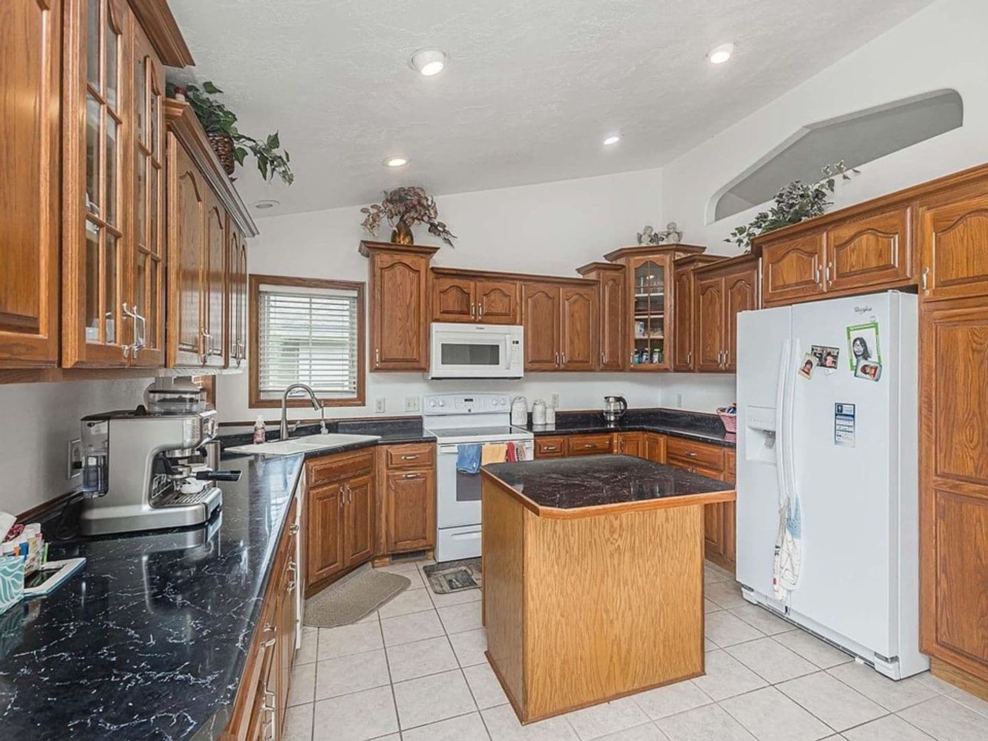 Sioux Falls Apartment: 809 S Outlook Drive
