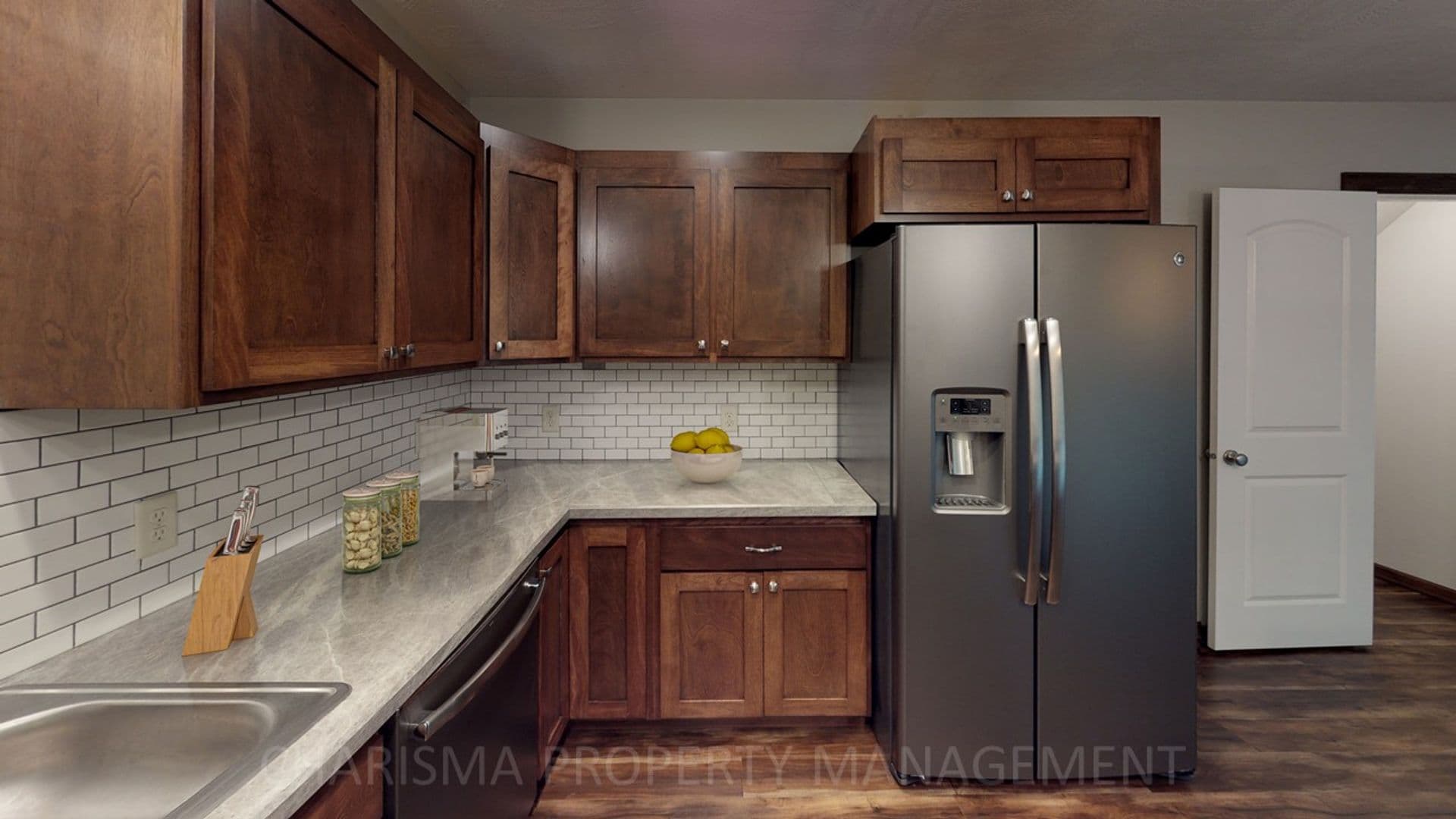 Tea Apartment: 400 N Main Street #3