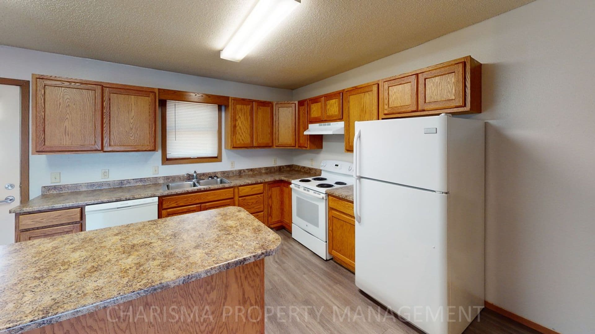 Sioux Falls Apartment: 3500, 3506 and 3510 S Sertoma Ave