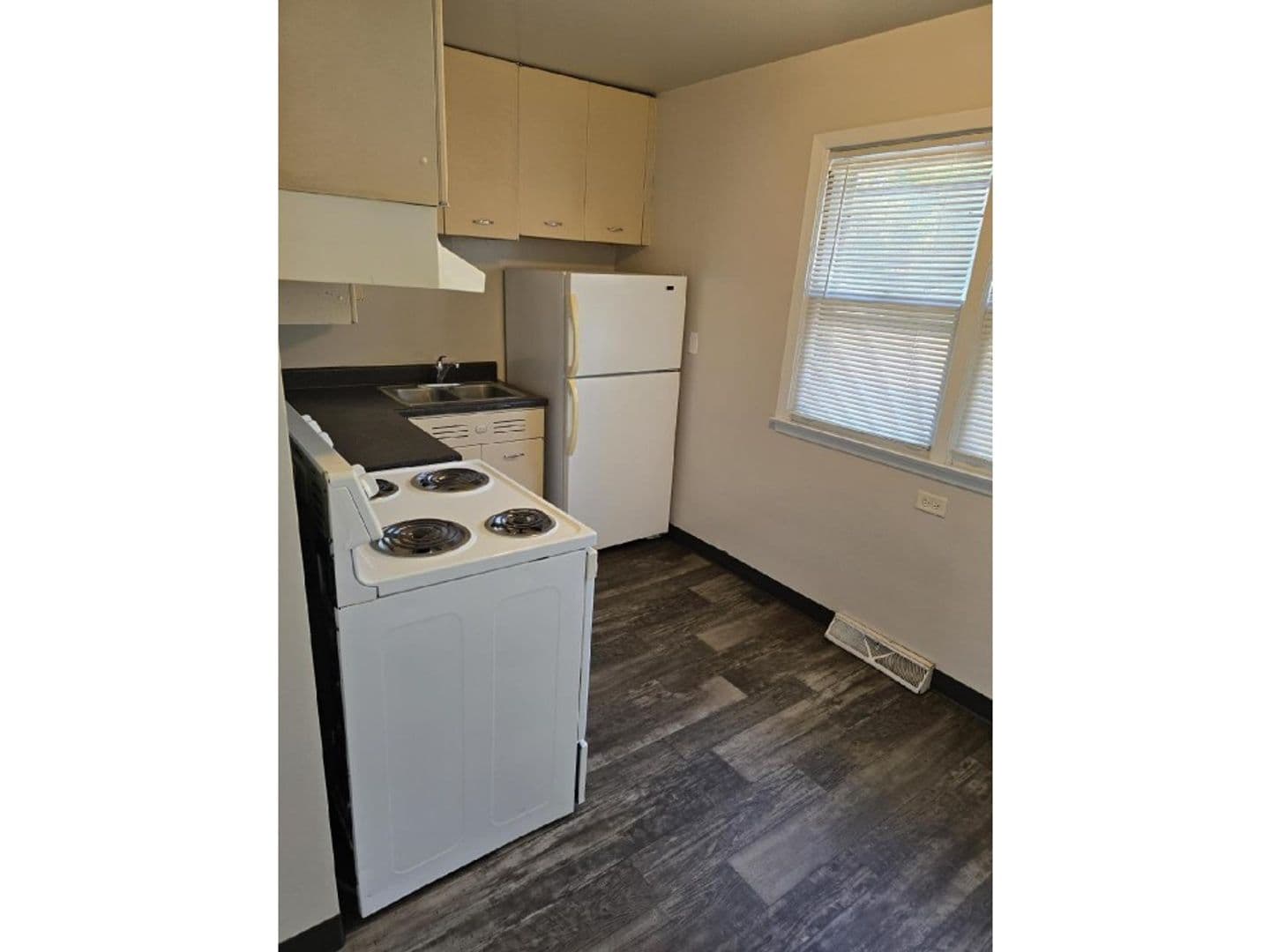 Sioux Falls Apartment: 500 W 16th Street