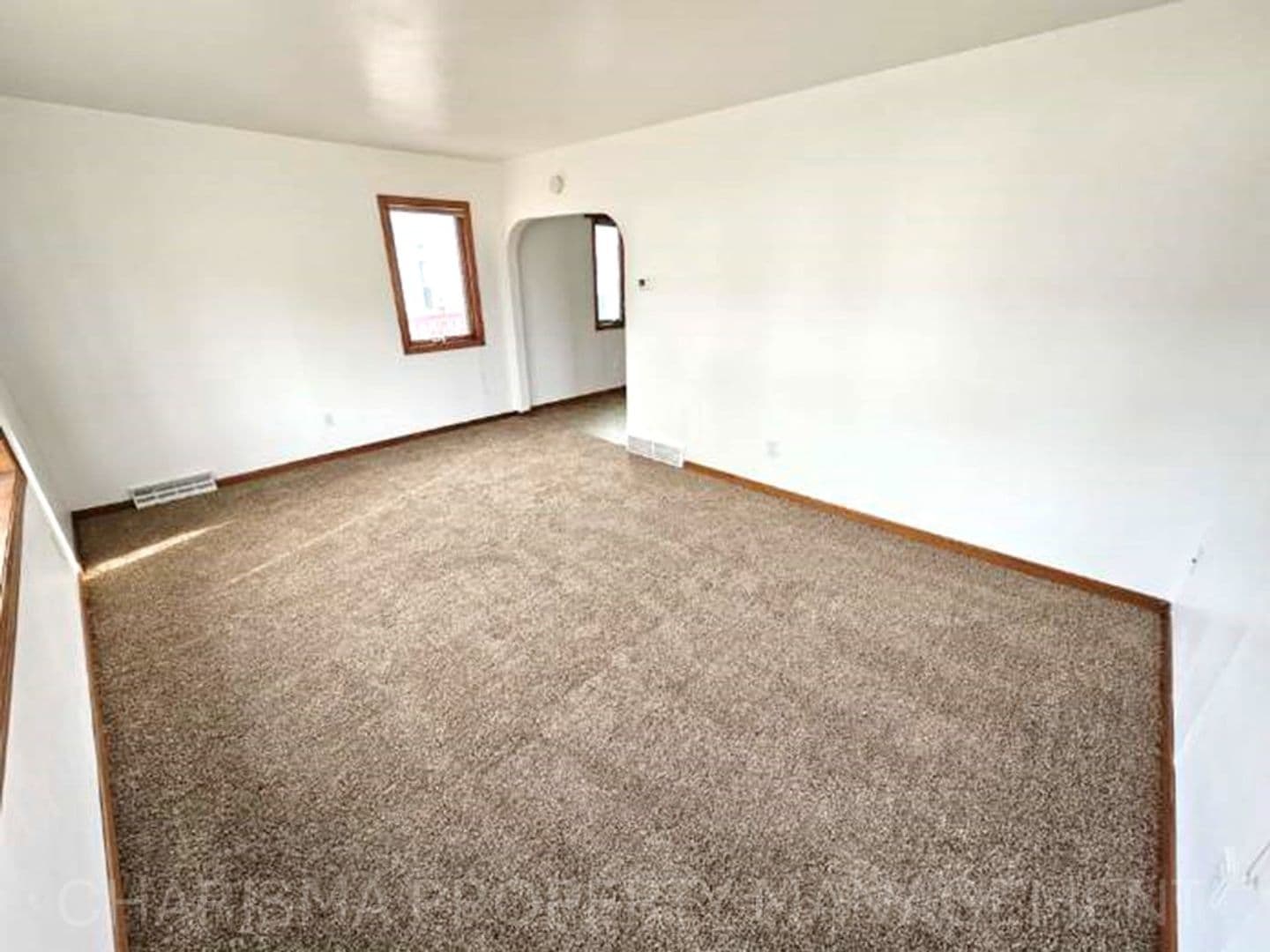 Garretson Apartment: 805 4th Street