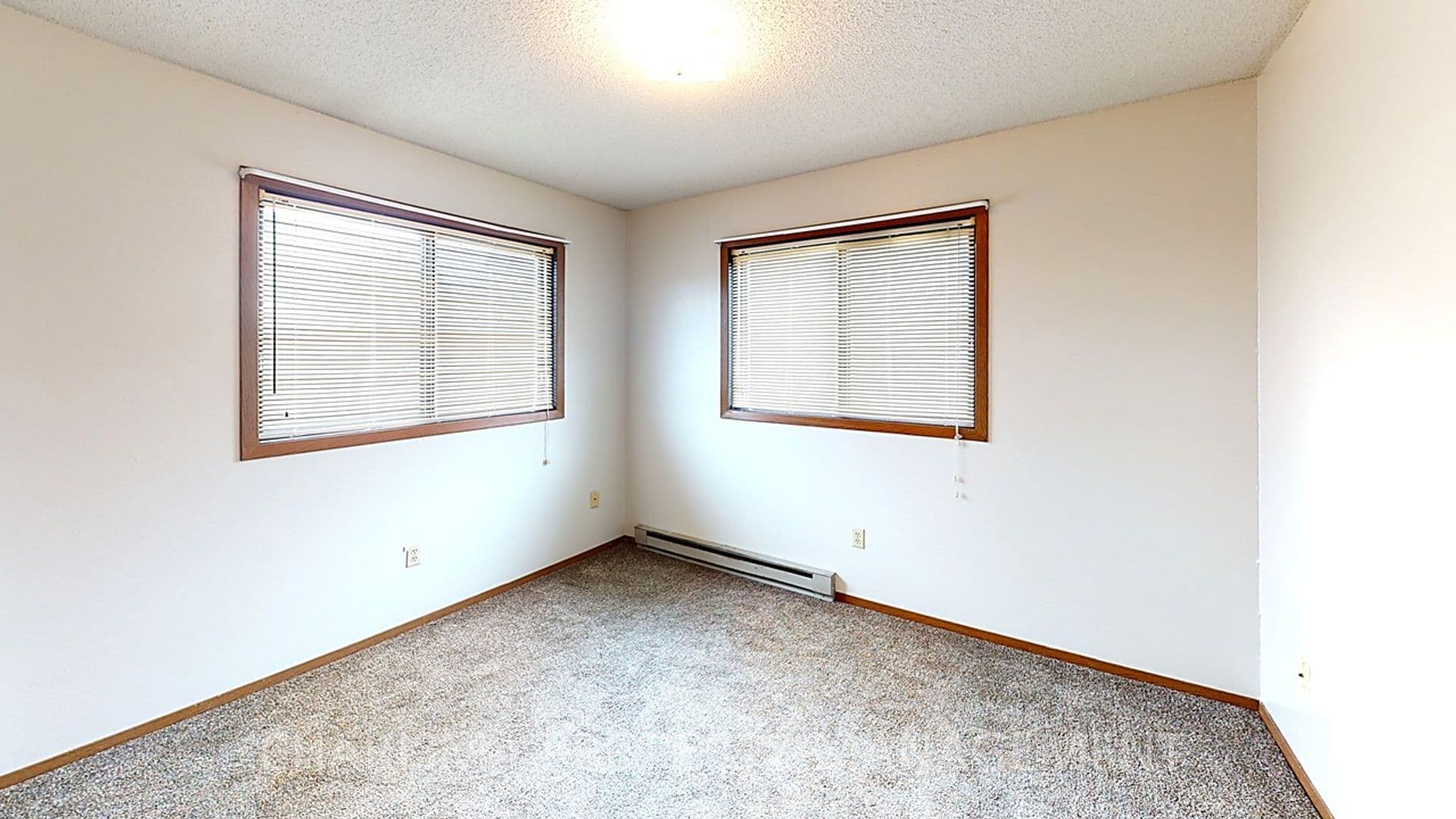 Brookings Apartment: 1016 Southland Lane