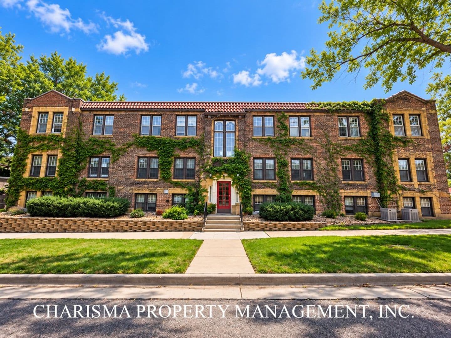 Sioux Falls Apartment: 1216 S Center Ave #7