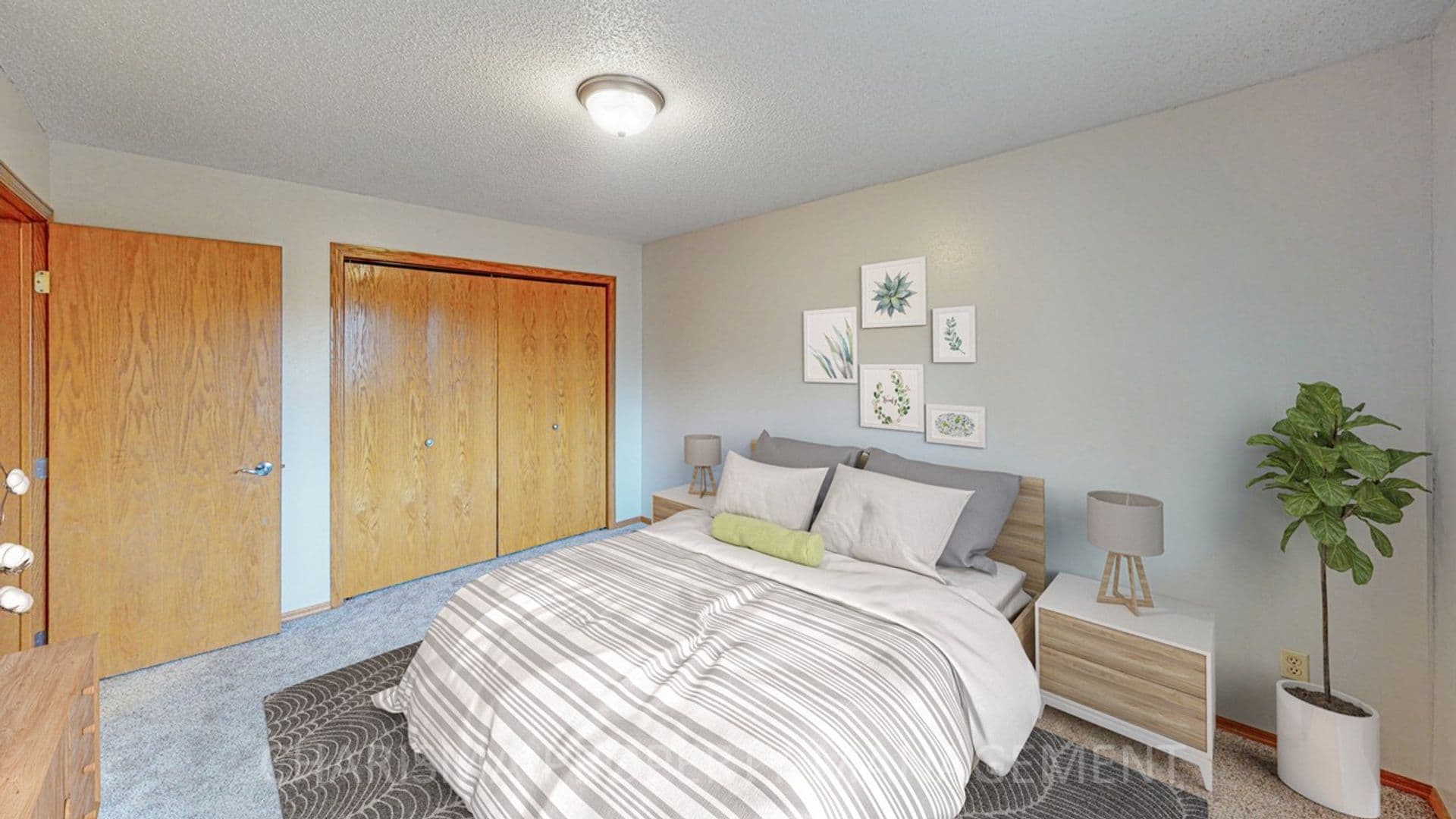 Sioux Falls Apartment: 620/626 N Sycamore Ave