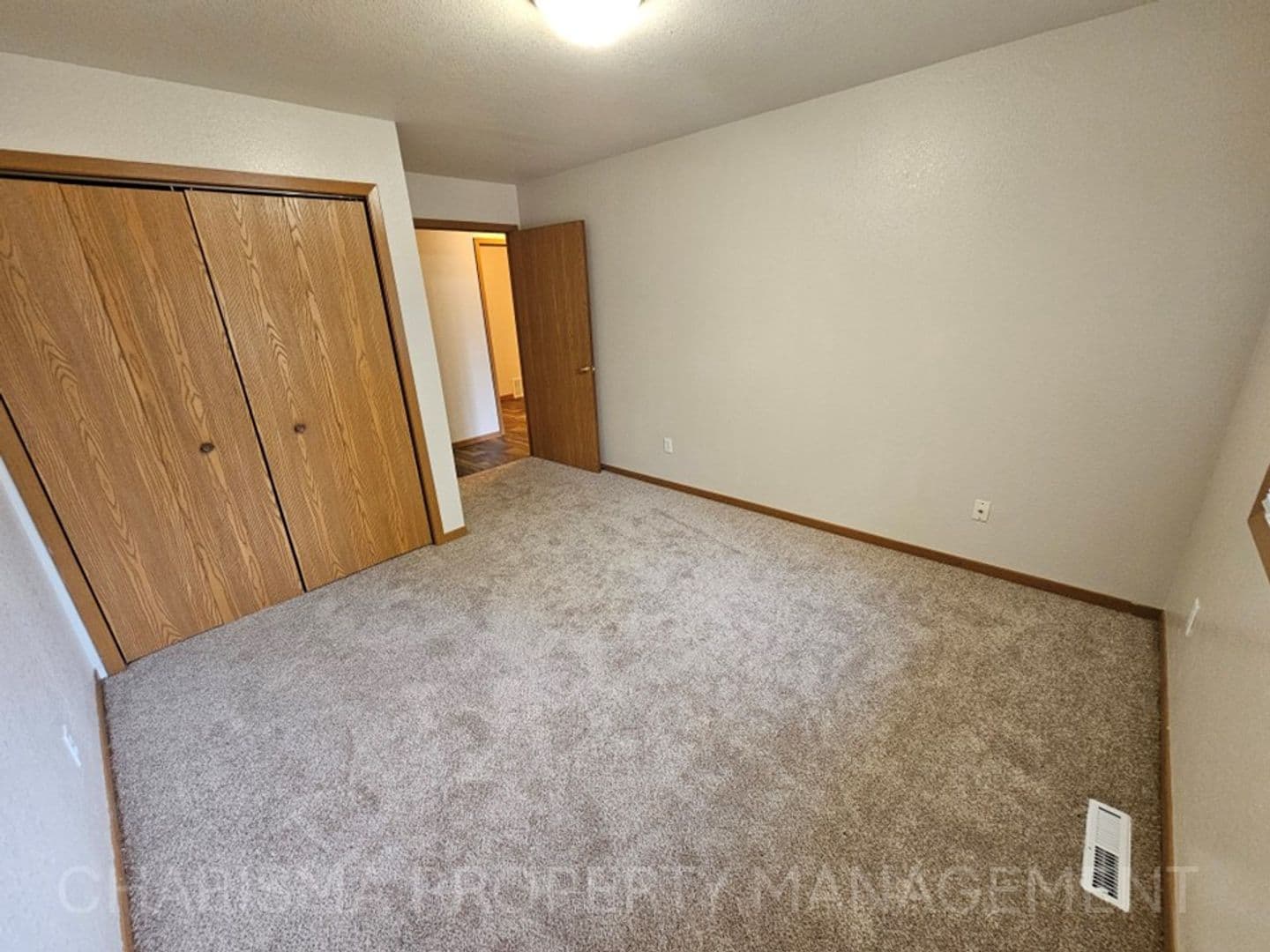 Tea Apartment: 340 N Main Ave #11