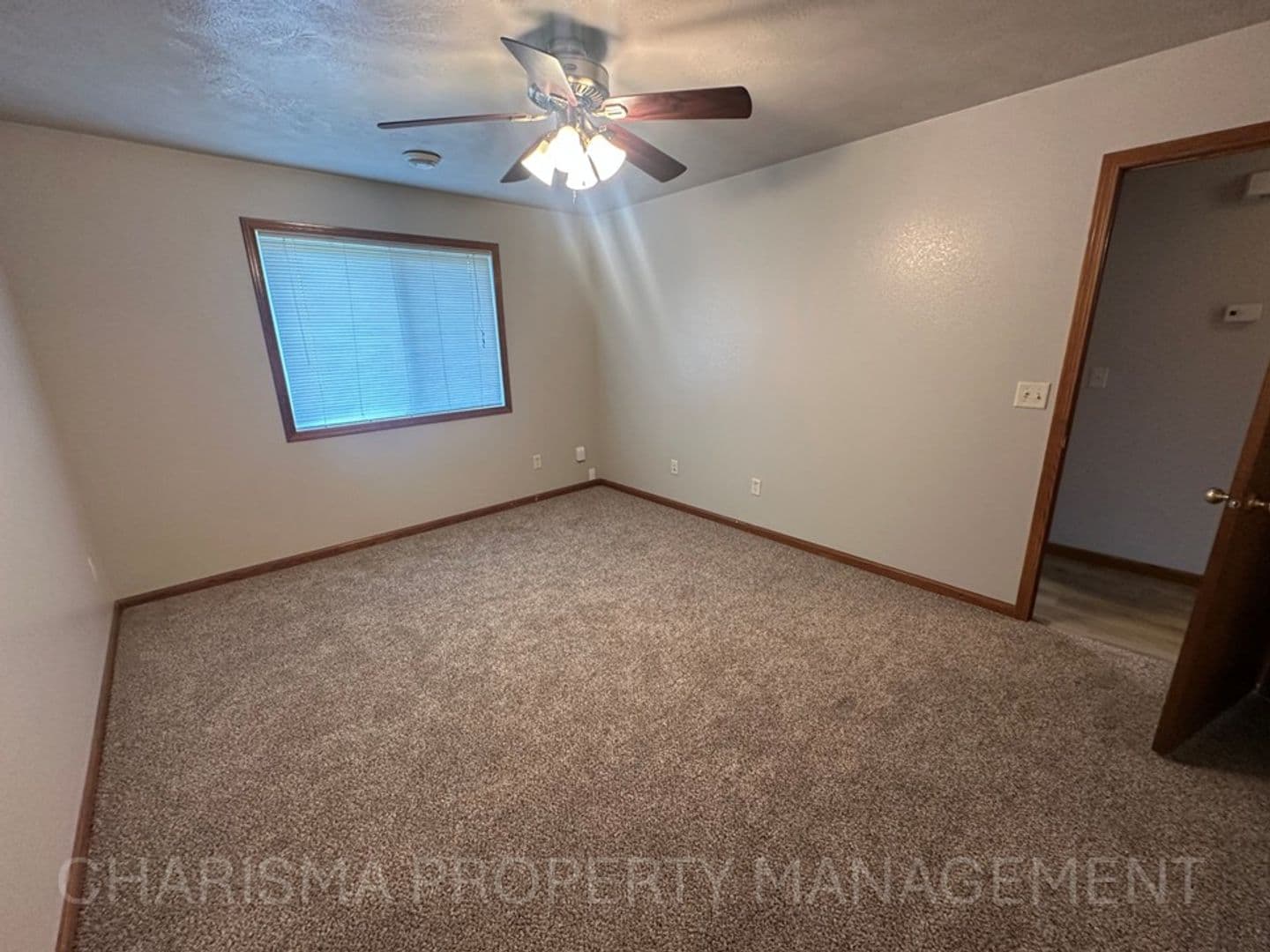 Brandon Apartment: 401 9th Ave N