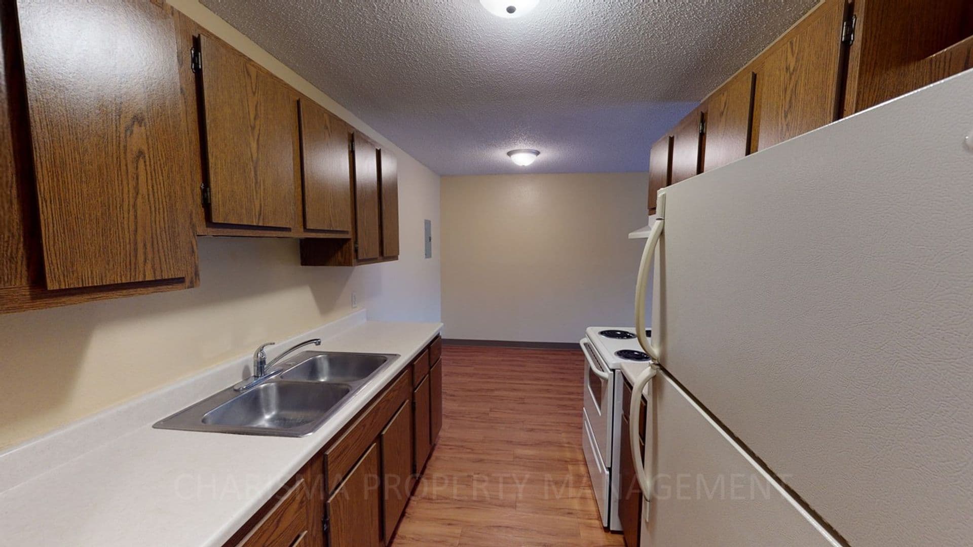 Pierre Apartment: Missouri View Apartments