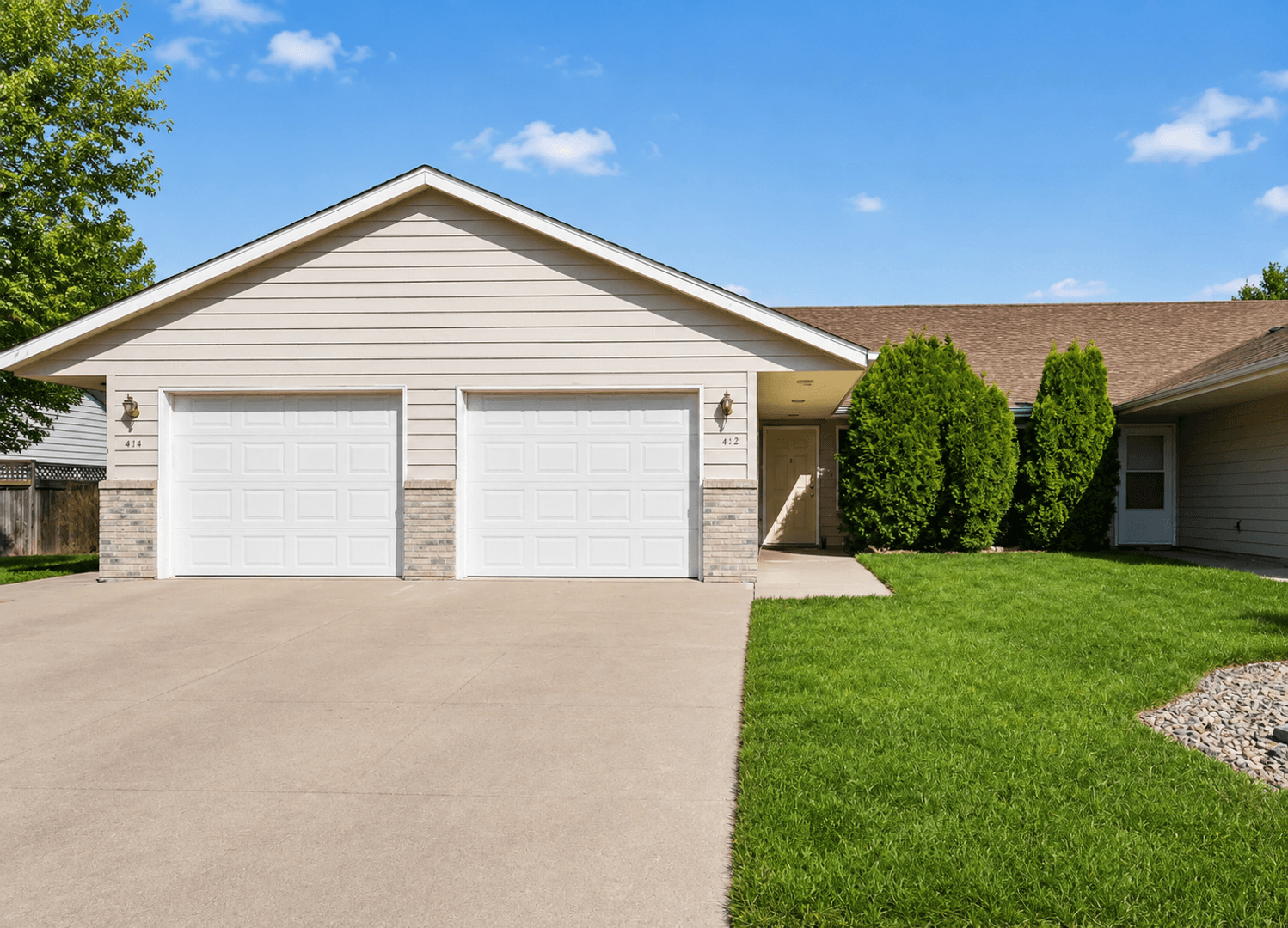 Brandon Apartment: 401 9th Ave N