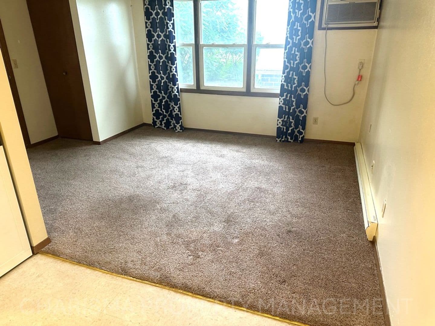 Garretson Apartment: 513 N Main Ave
