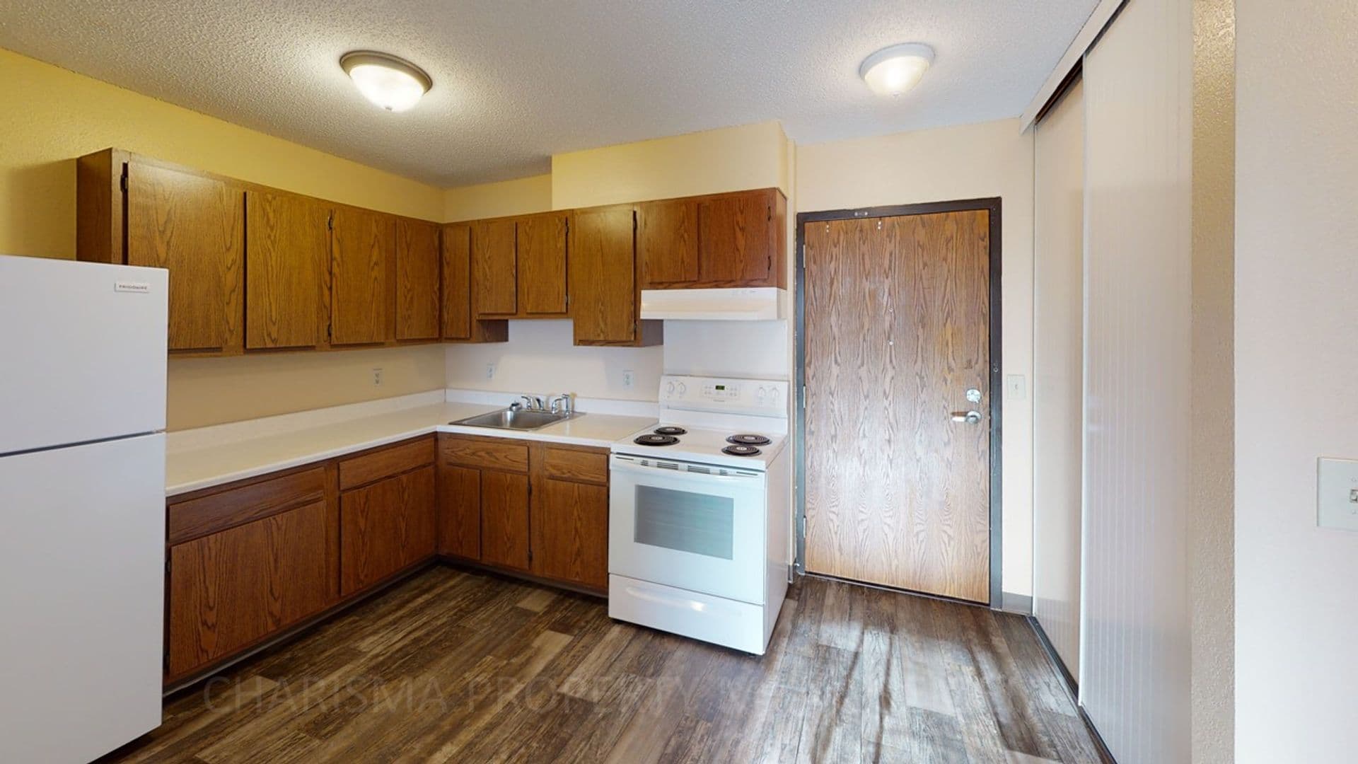 Pierre Apartment: Missouri View Apartments