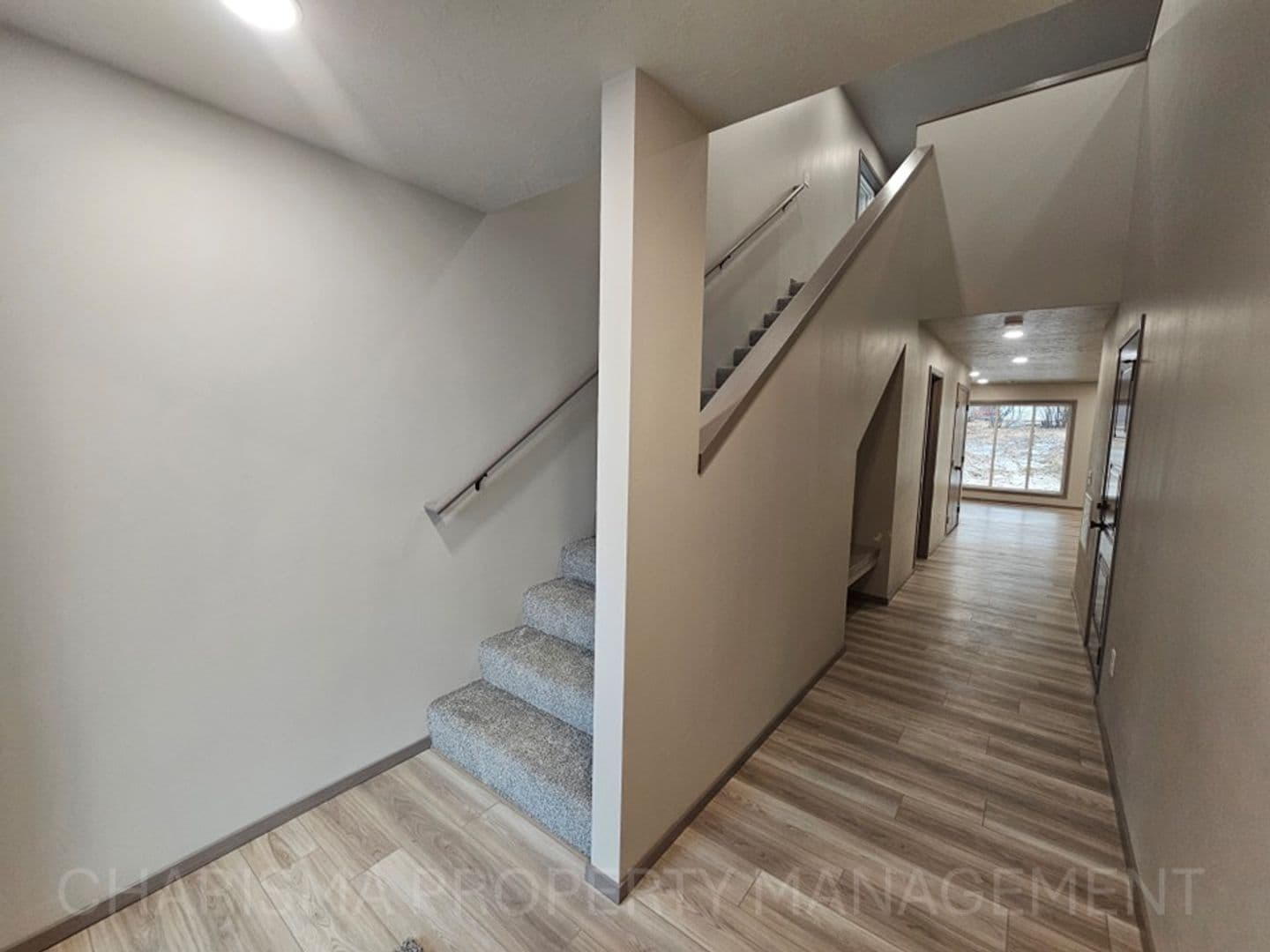 Dell Rapids Apartment: 712 E 6th St