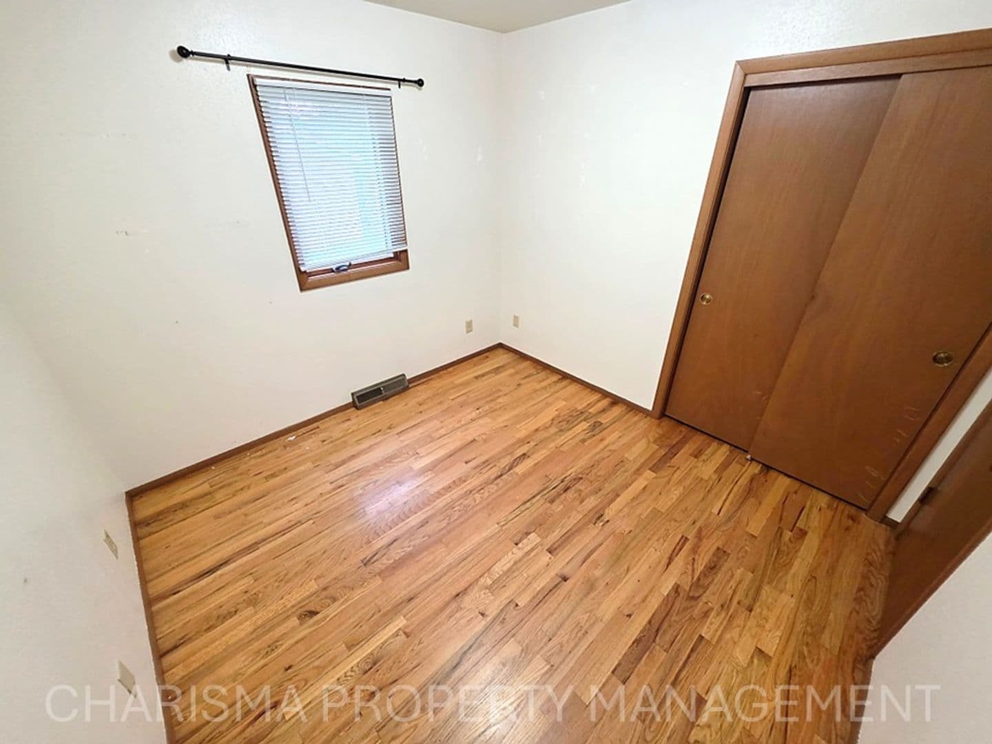 Sioux Falls House: 3004 S West Ave