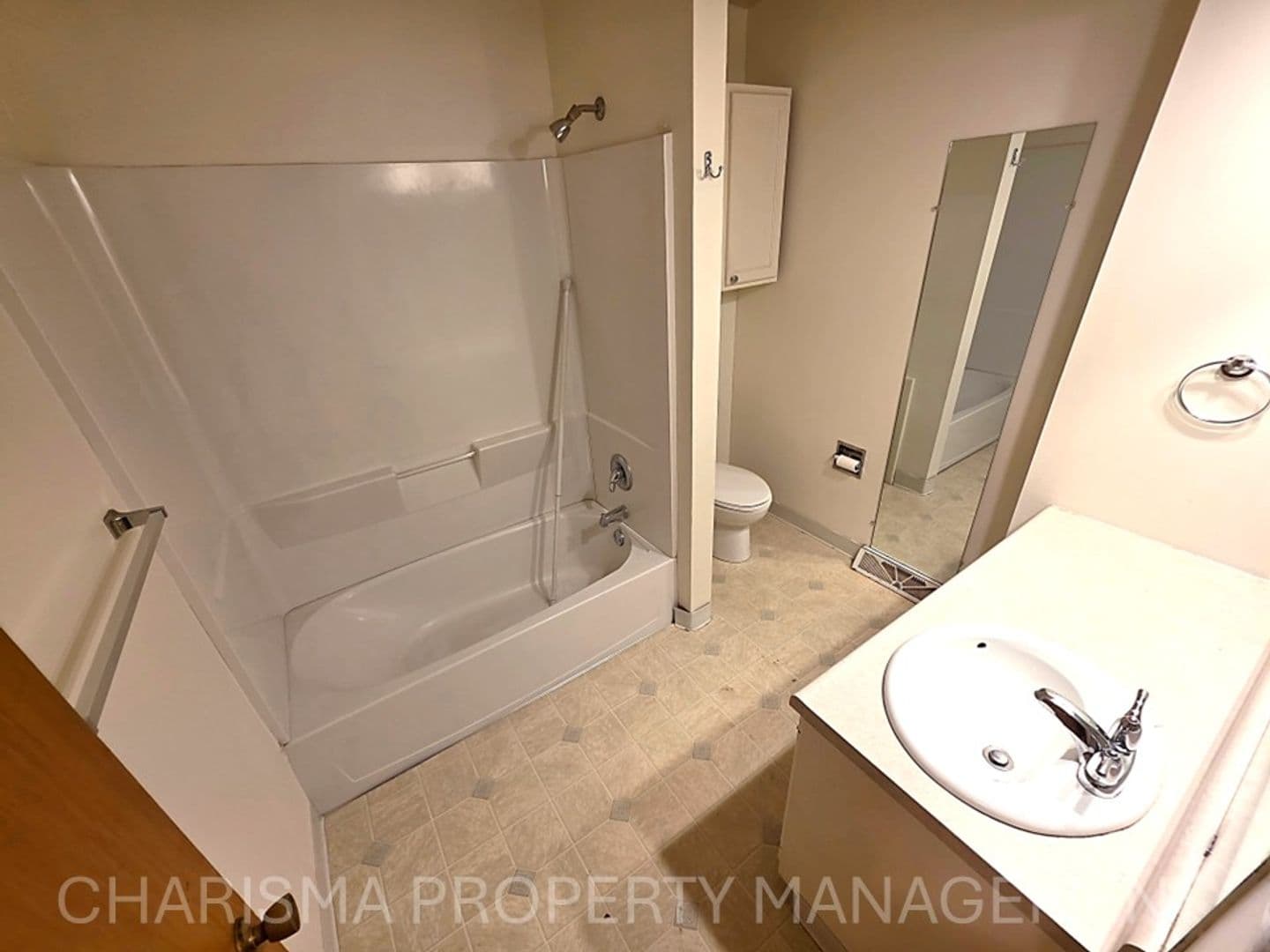 Sioux Falls House: 3004 S West Ave
