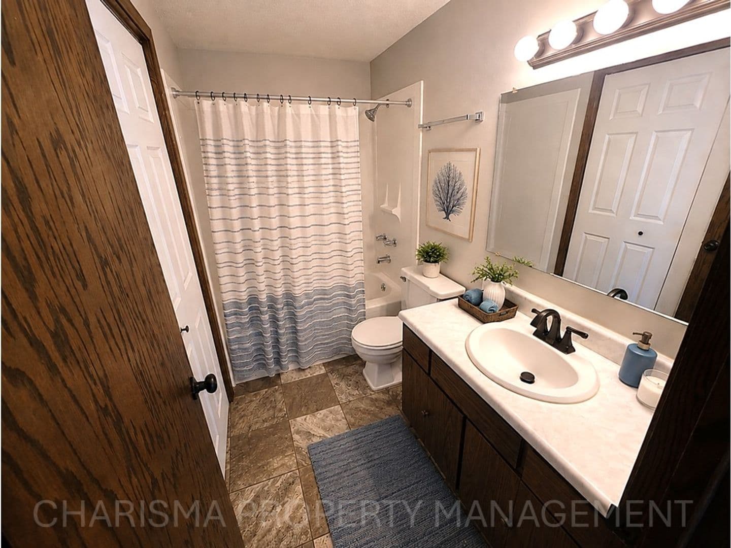 Hartford Apartment: 205 and 207 N Eastern Ave