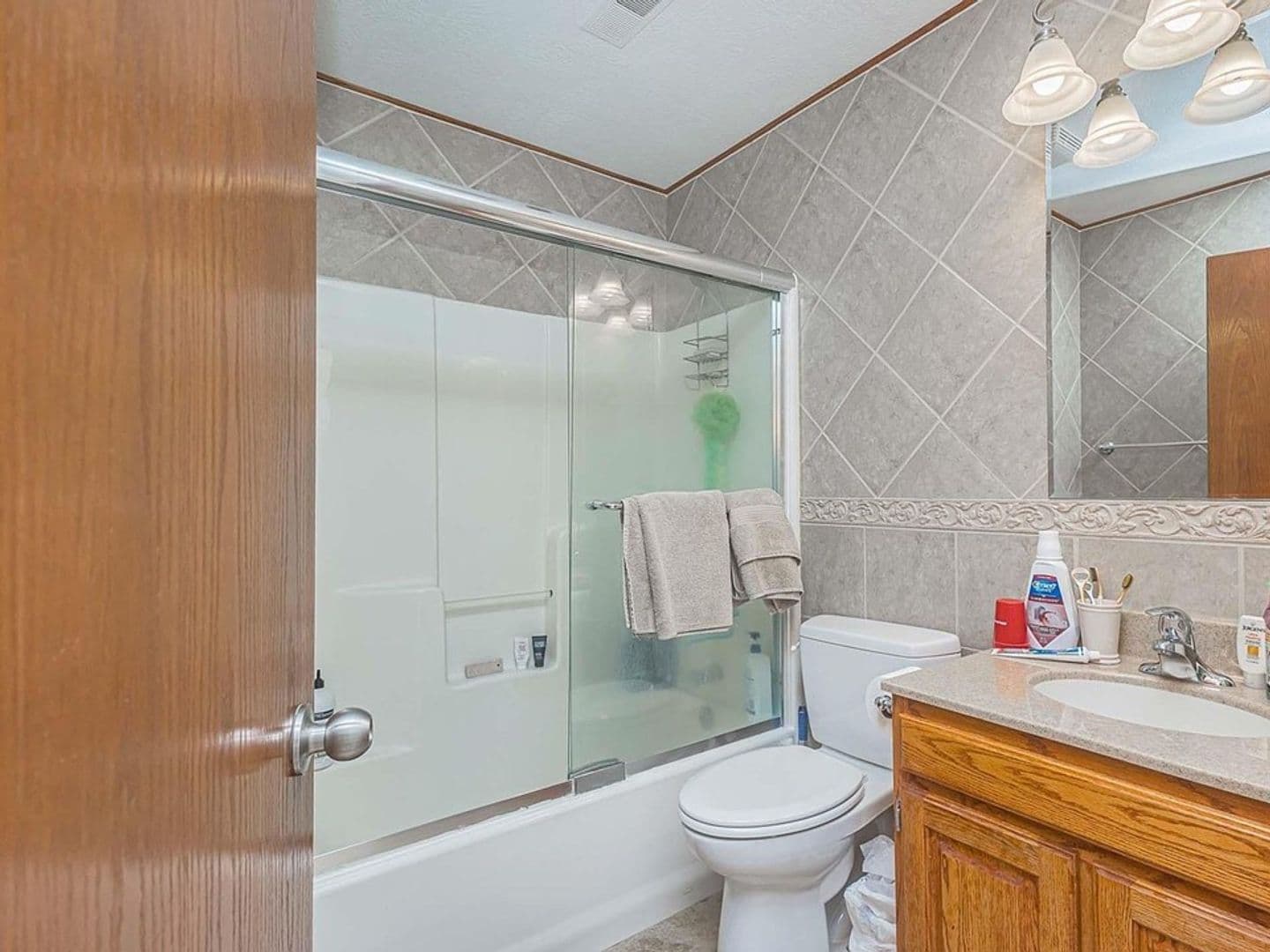 Sioux Falls Apartment: 809 S Outlook Drive