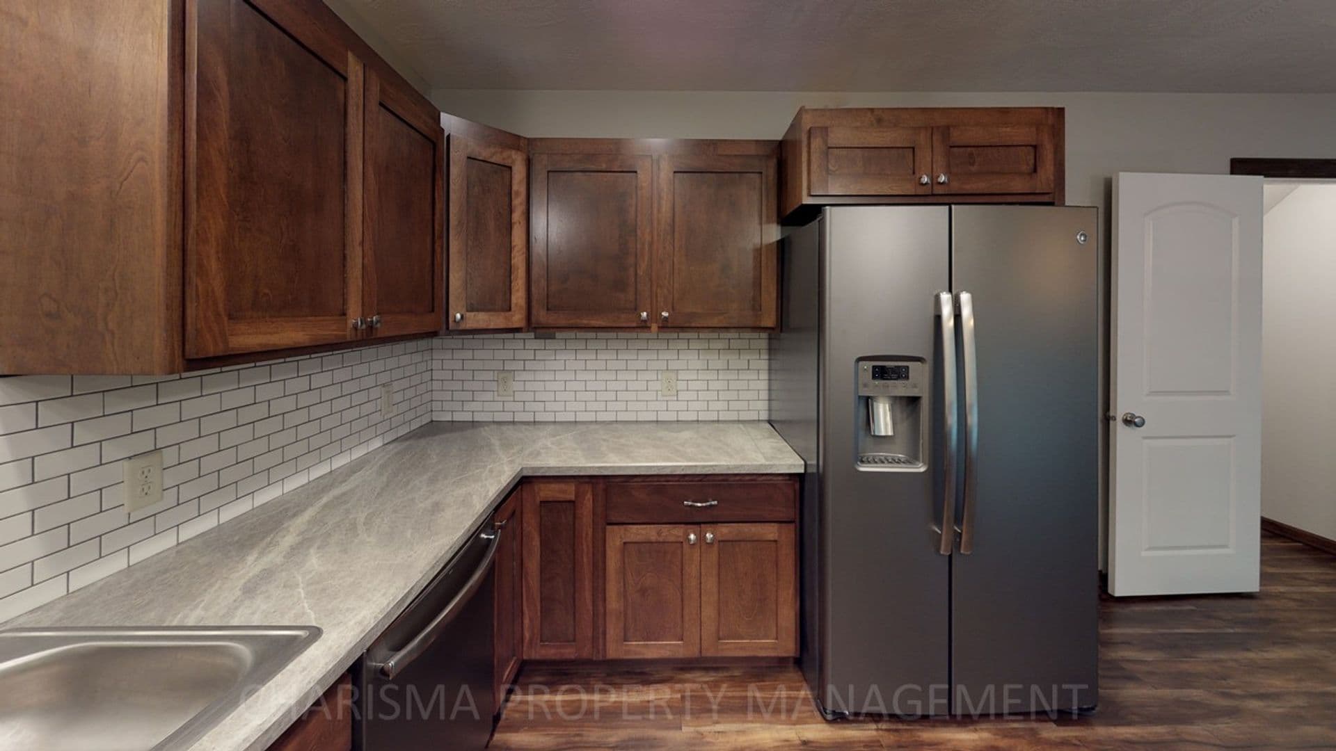 Tea Apartment: 400 N Main Street #3
