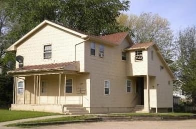 Sioux Falls Apartment: 209 S Lake Ave #2