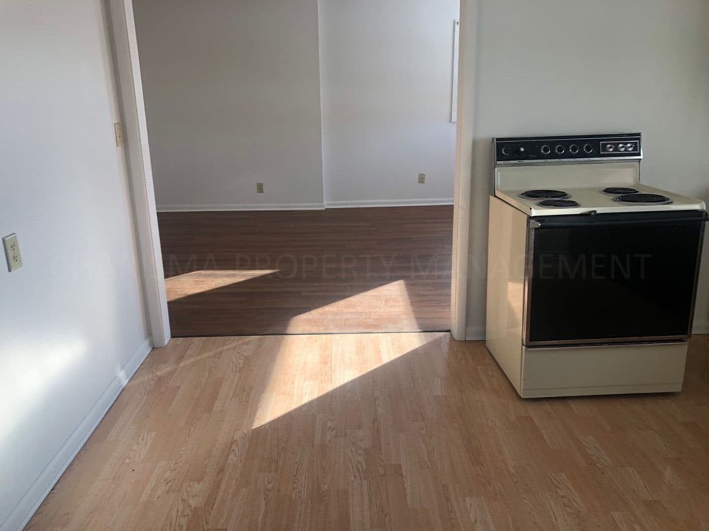 Sioux Falls Apartment: 1104, 1106, 1108 and 1110 S Bahnson Ave