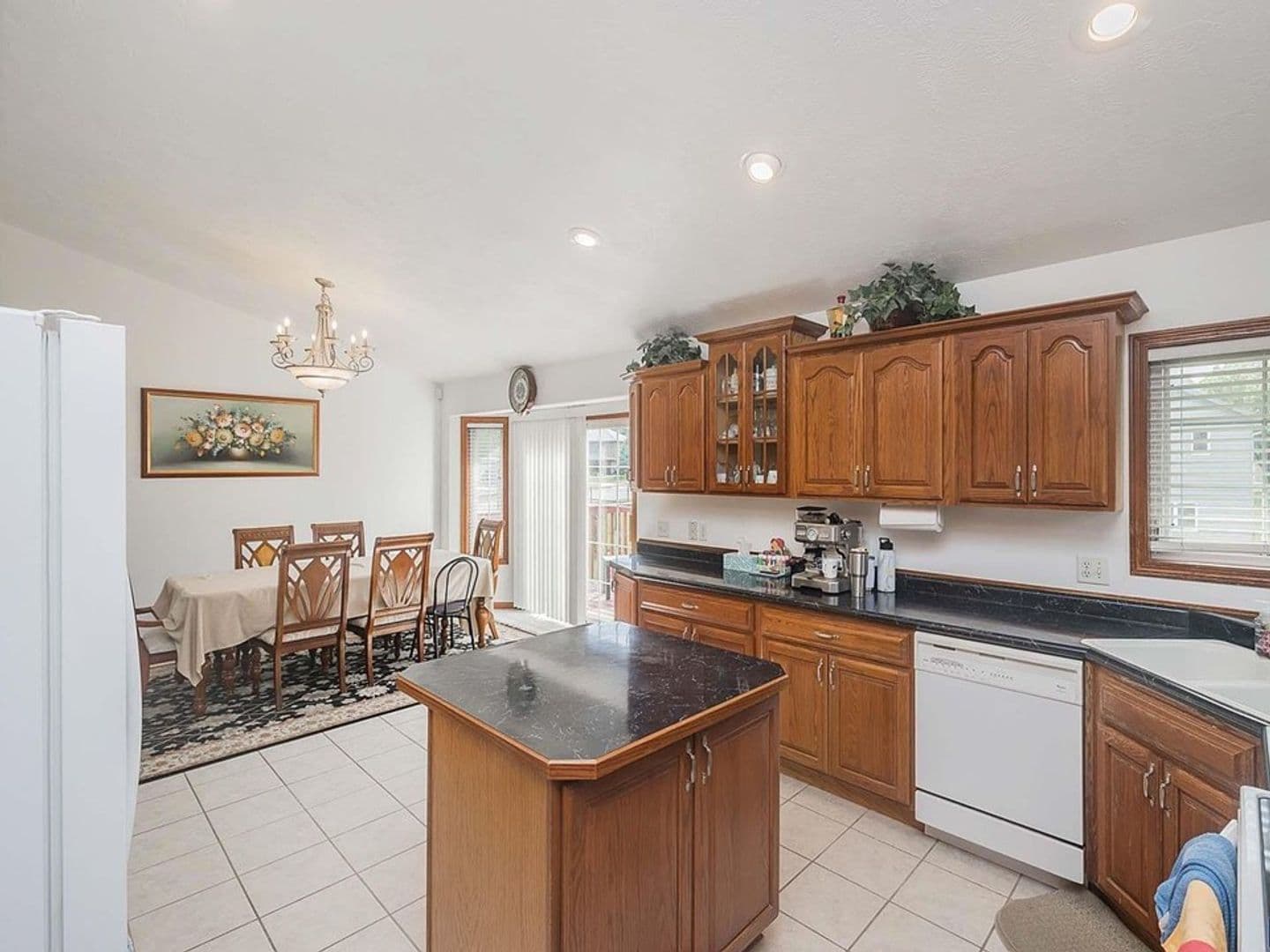 Sioux Falls Apartment: 809 S Outlook Drive