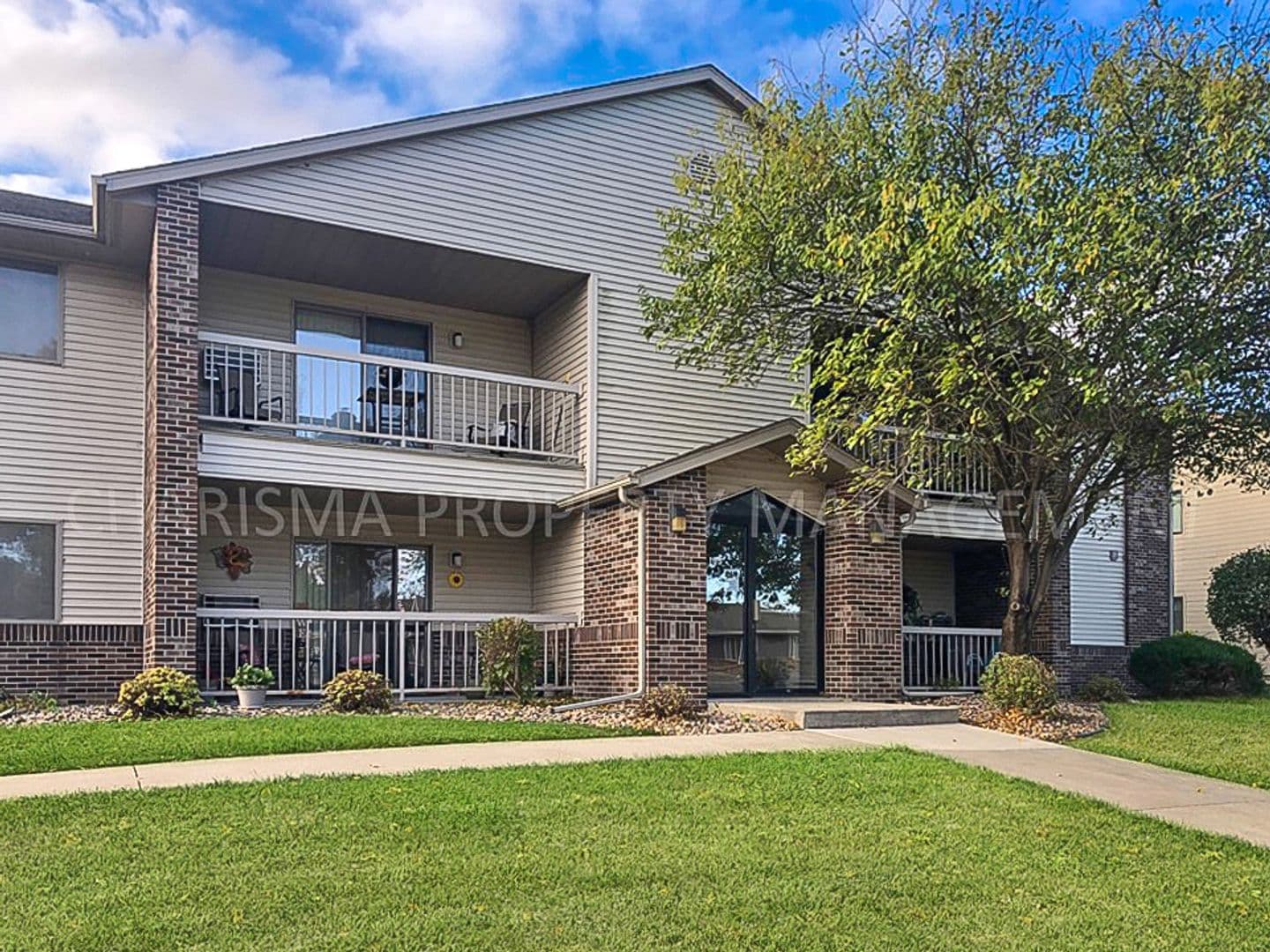 Brandon Apartment: 105 & 109 Cedar Street