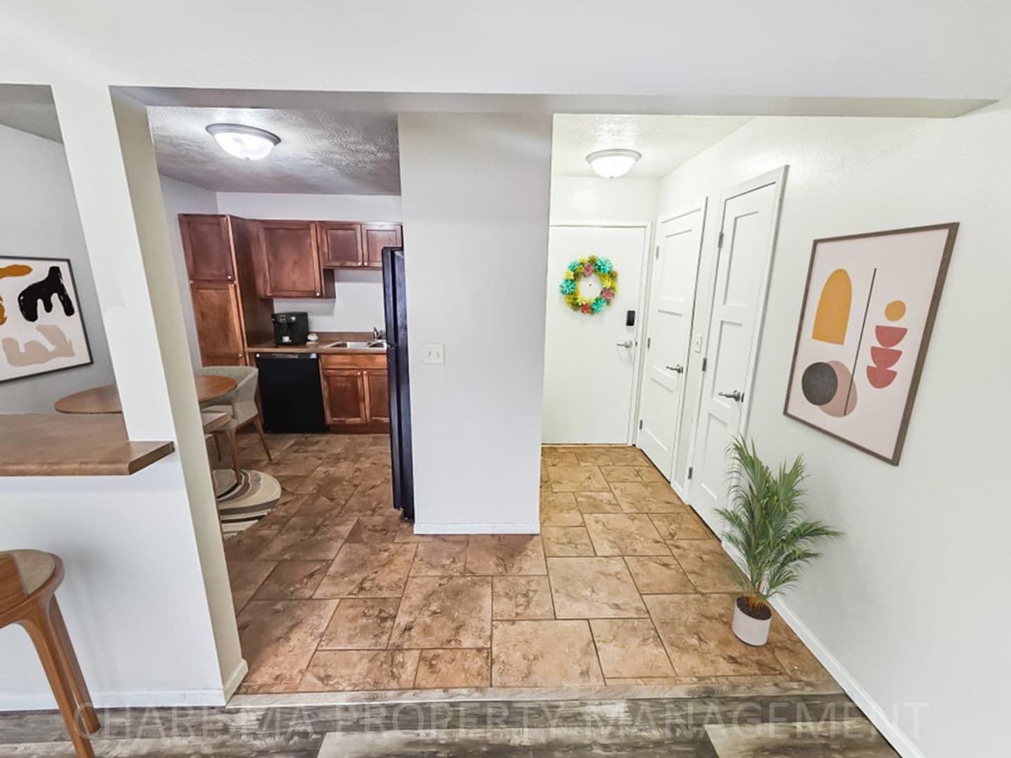 Sioux Falls Apartment: 700 W 6th Street