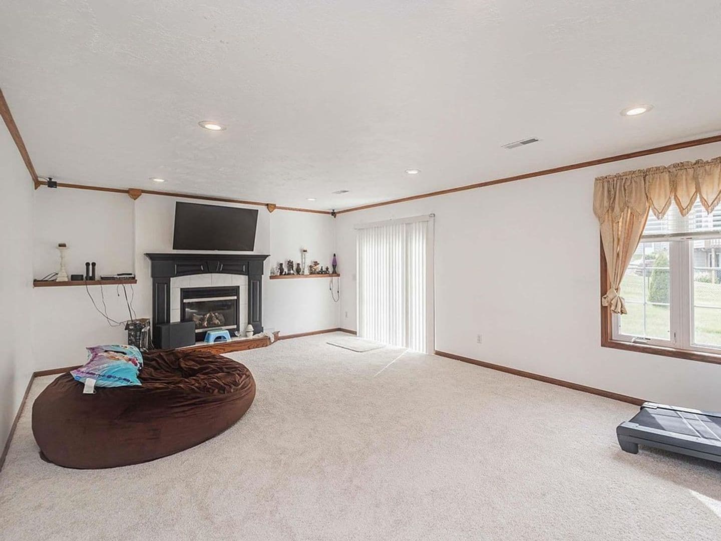 Sioux Falls Apartment: 809 S Outlook Drive